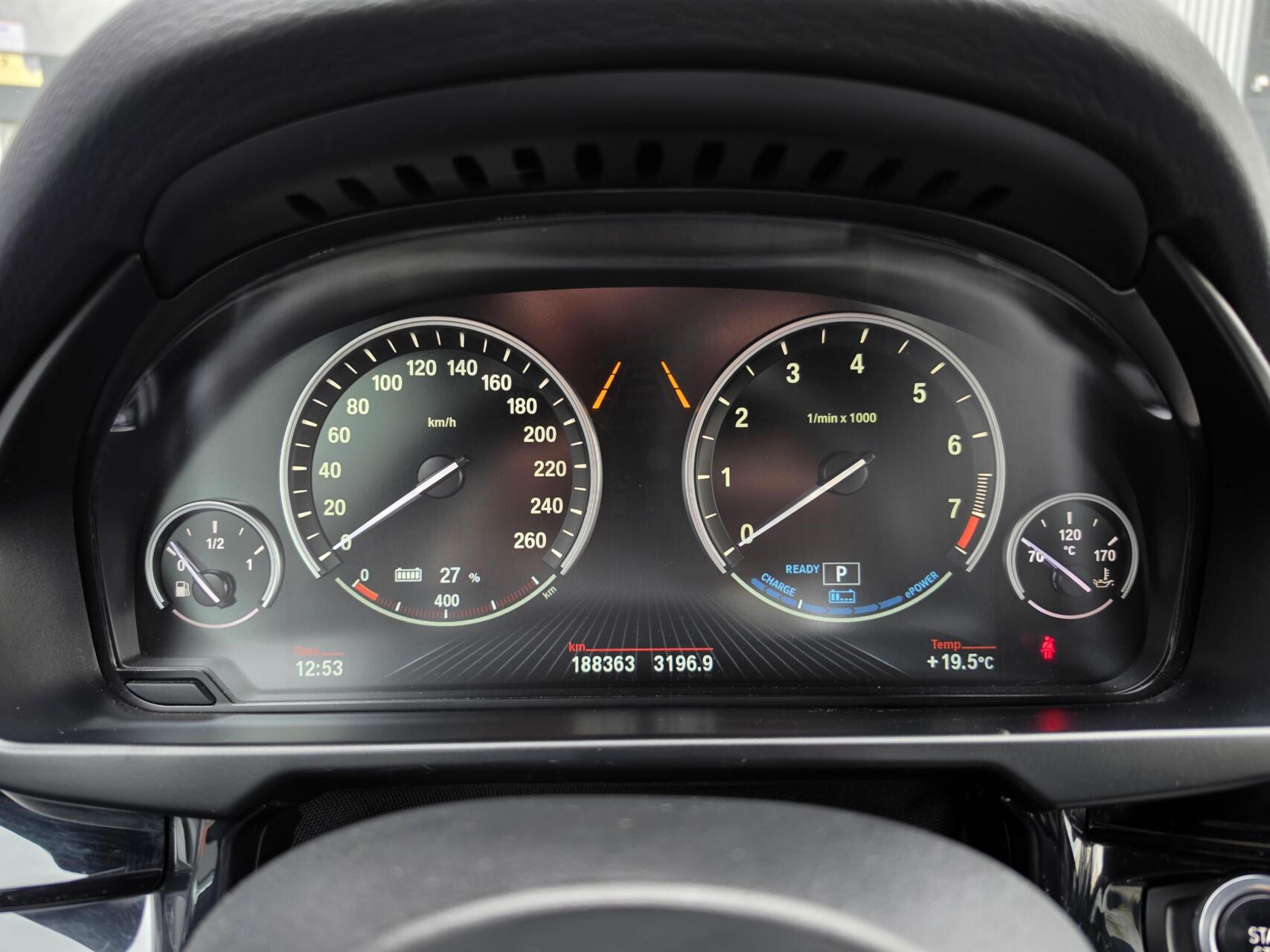 Foto van BMW X5 Xdrive40e