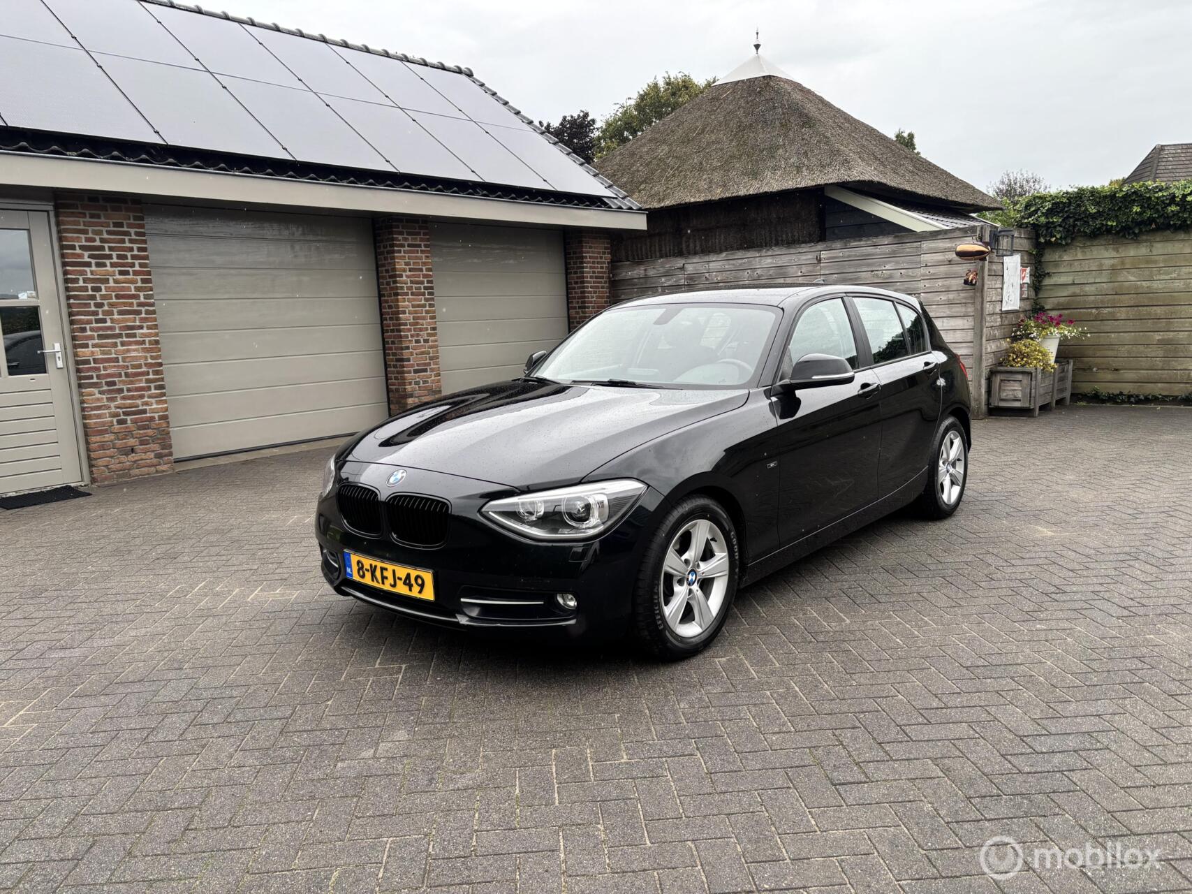 BMW 114i 114i Sport  Executive Upgrade Xenon/Navi 2013 - voorkant