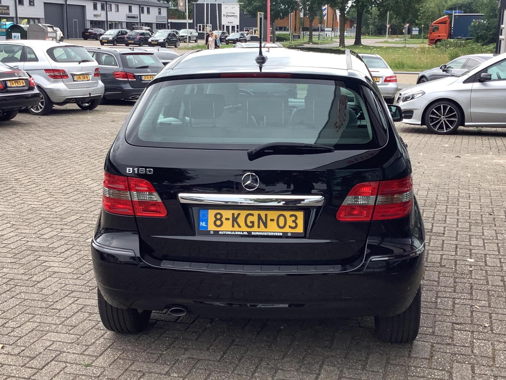 Foto van Mercedes-Benz B 180