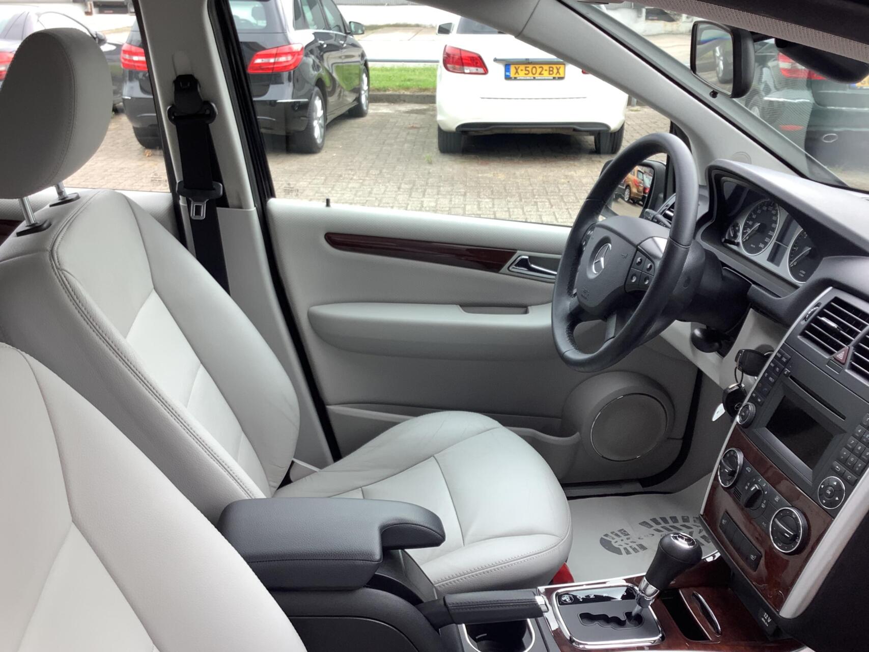 Foto van Mercedes-Benz B 180