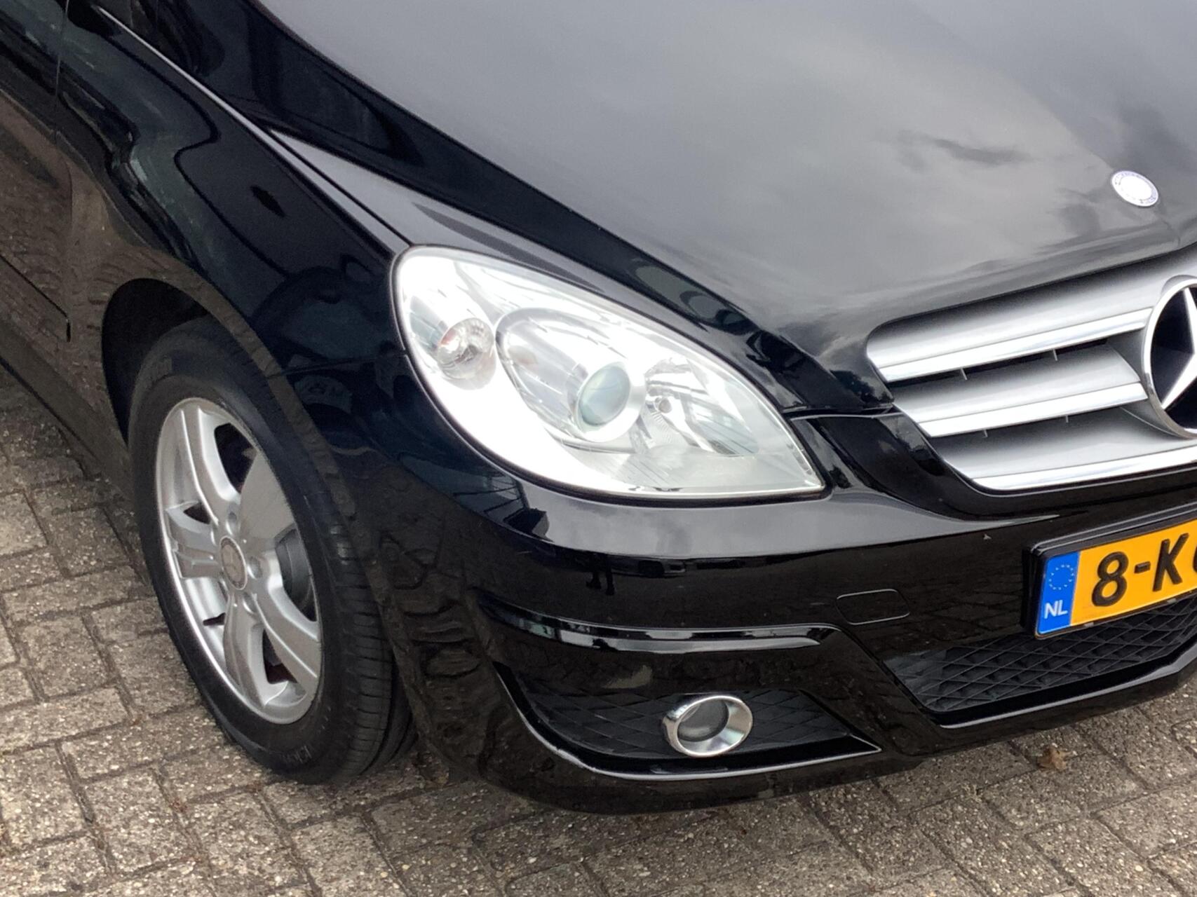 Foto van Mercedes-Benz B 180