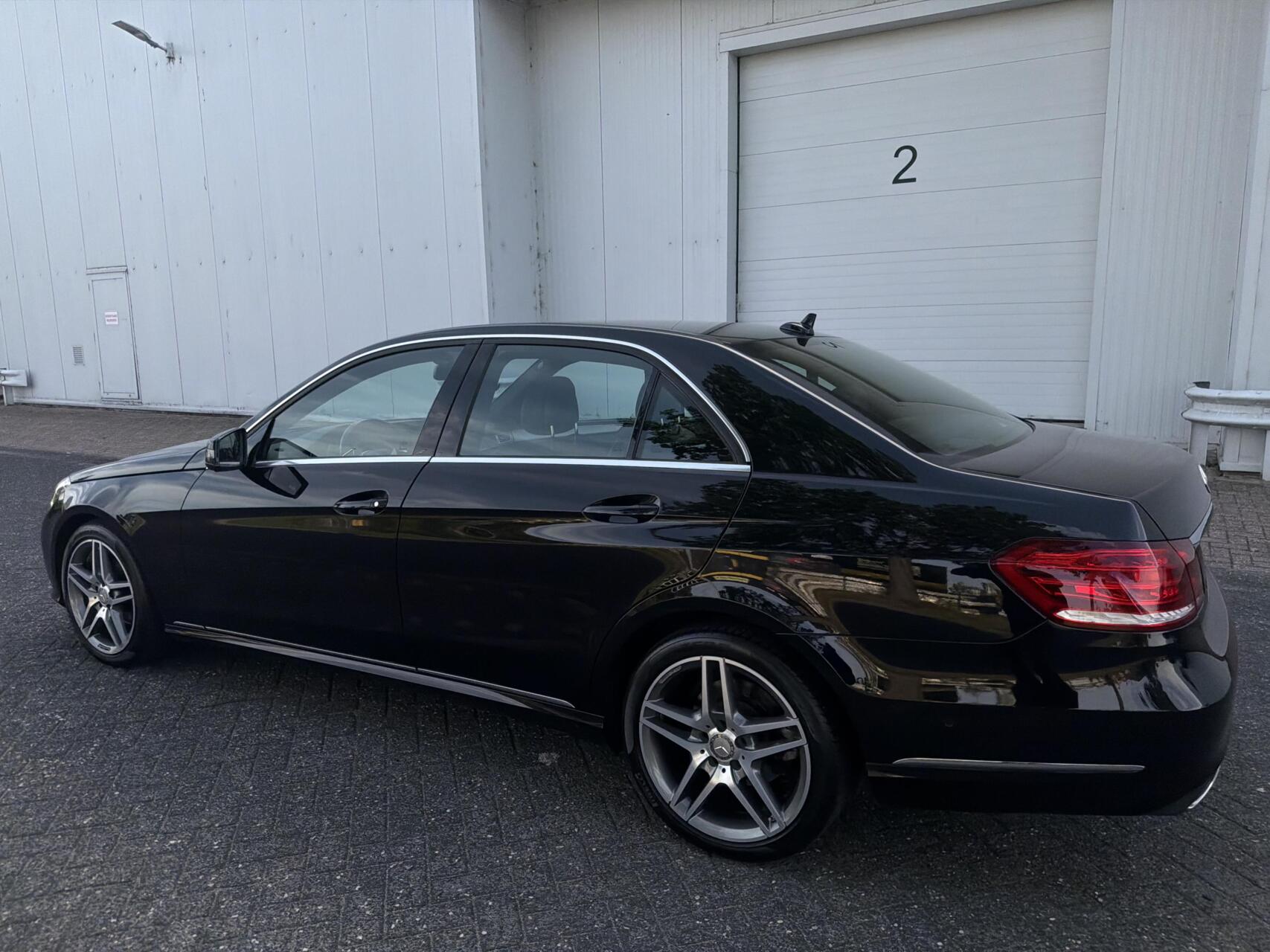 Foto van Mercedes-Benz E 200