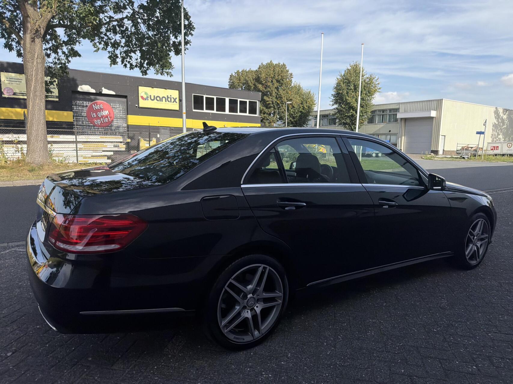 Foto van Mercedes-Benz E 200