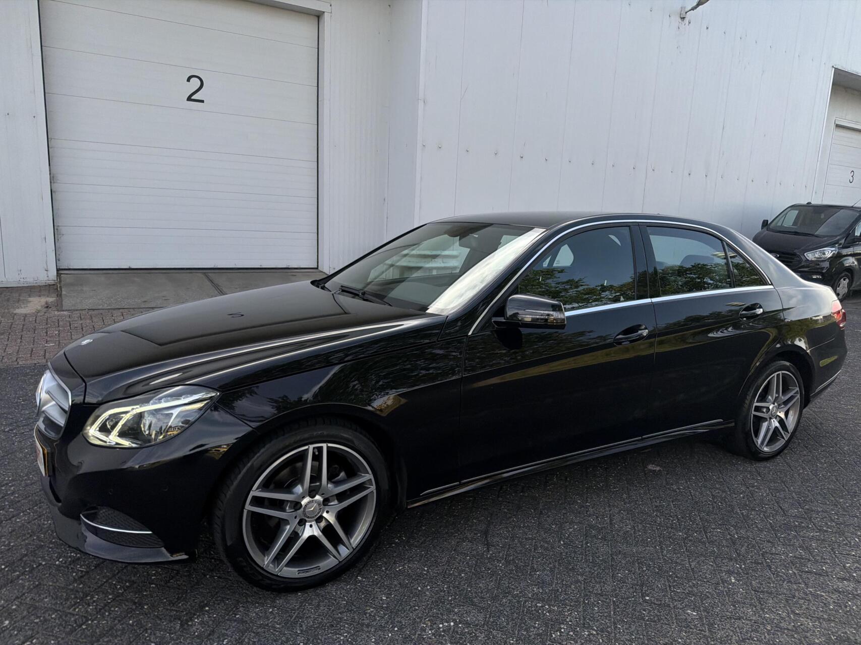 Foto van Mercedes-Benz E 200
