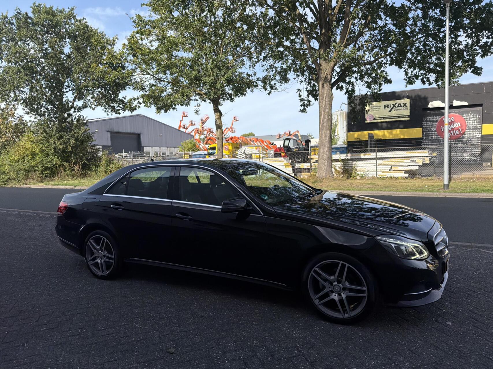 Foto van Mercedes-Benz E 200