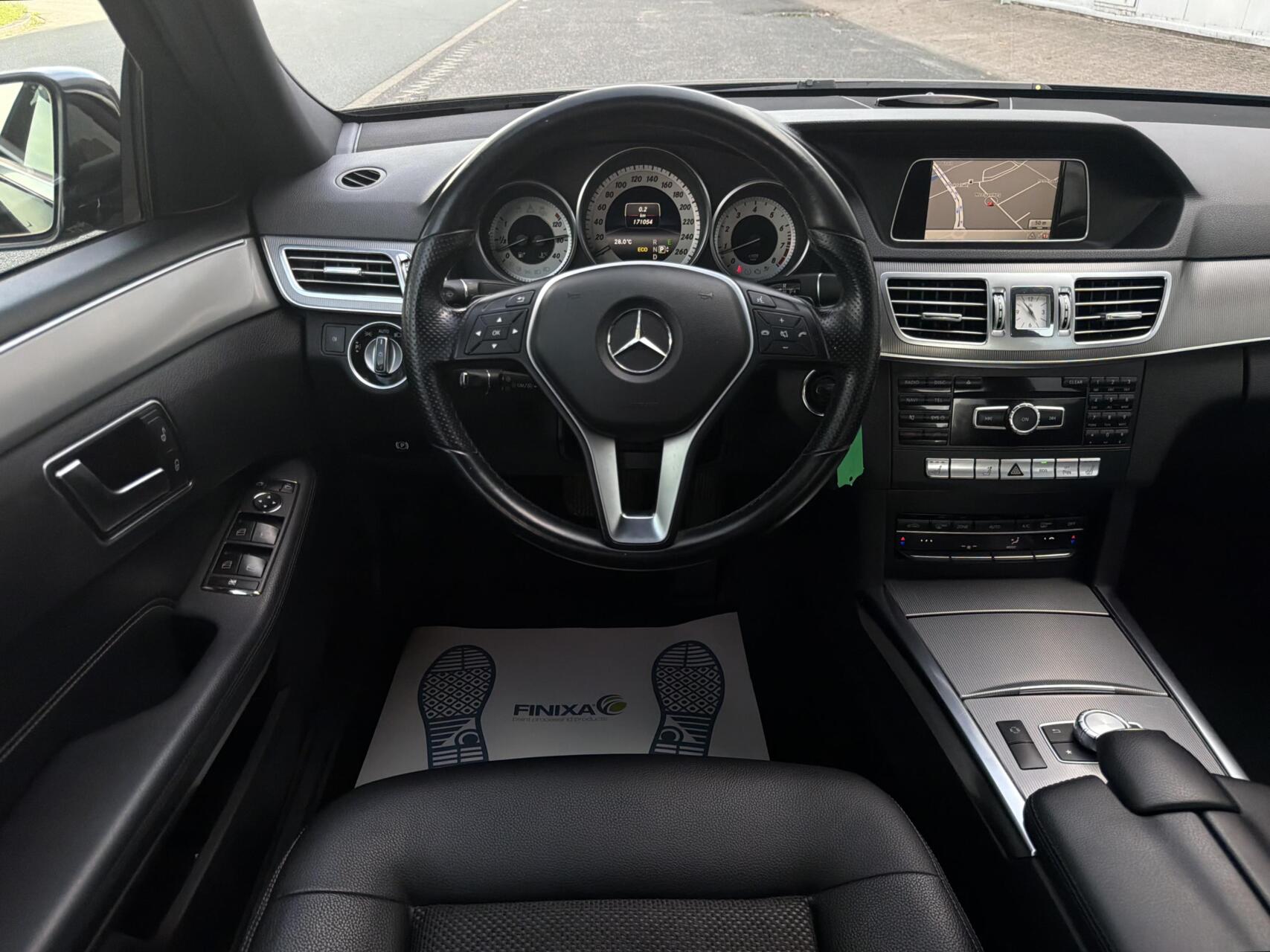 Foto van Mercedes-Benz E 200