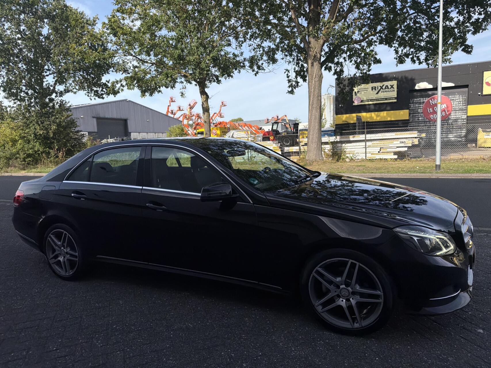 Foto van Mercedes-Benz E 200