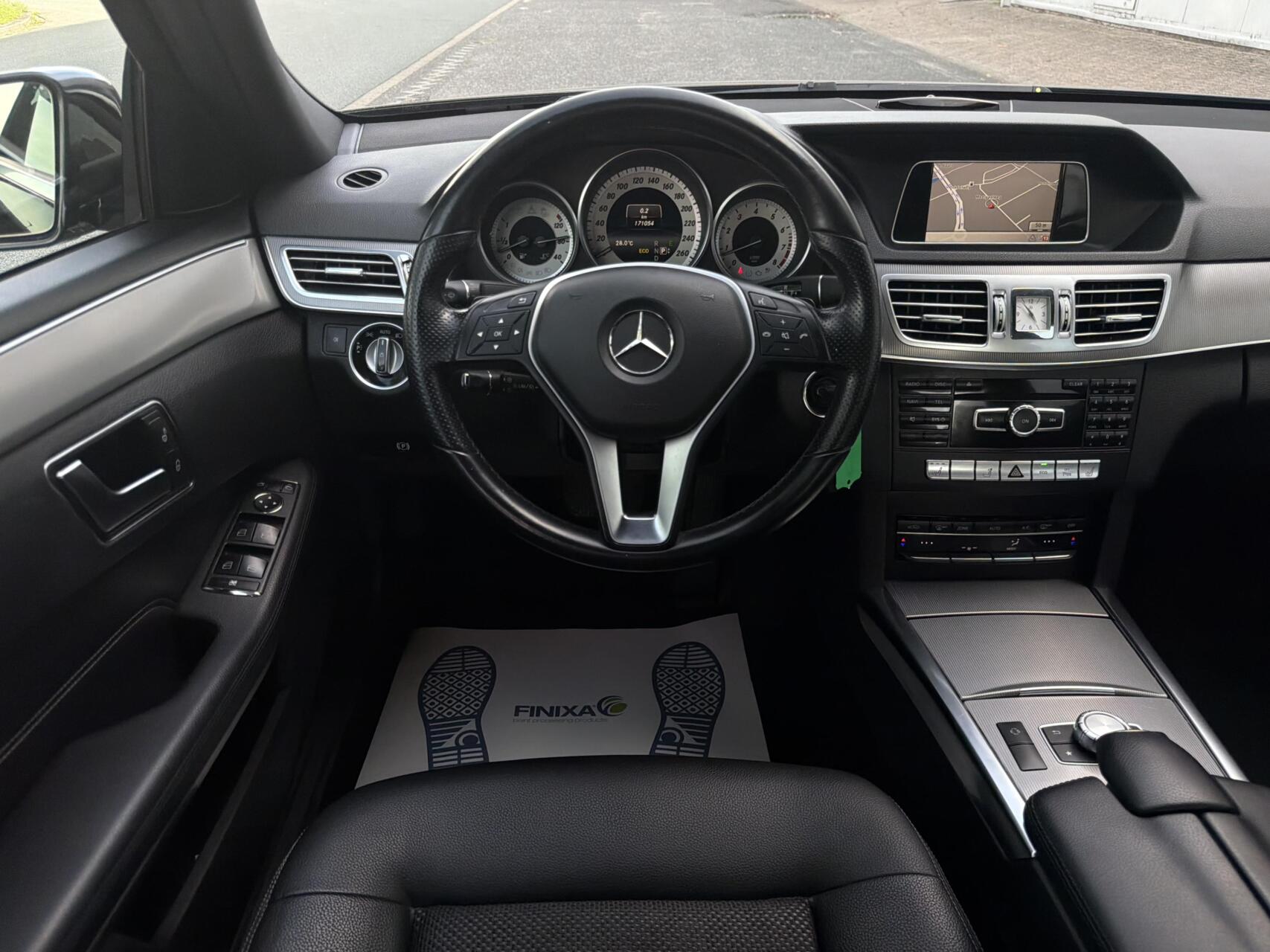 Foto van Mercedes-Benz E 200