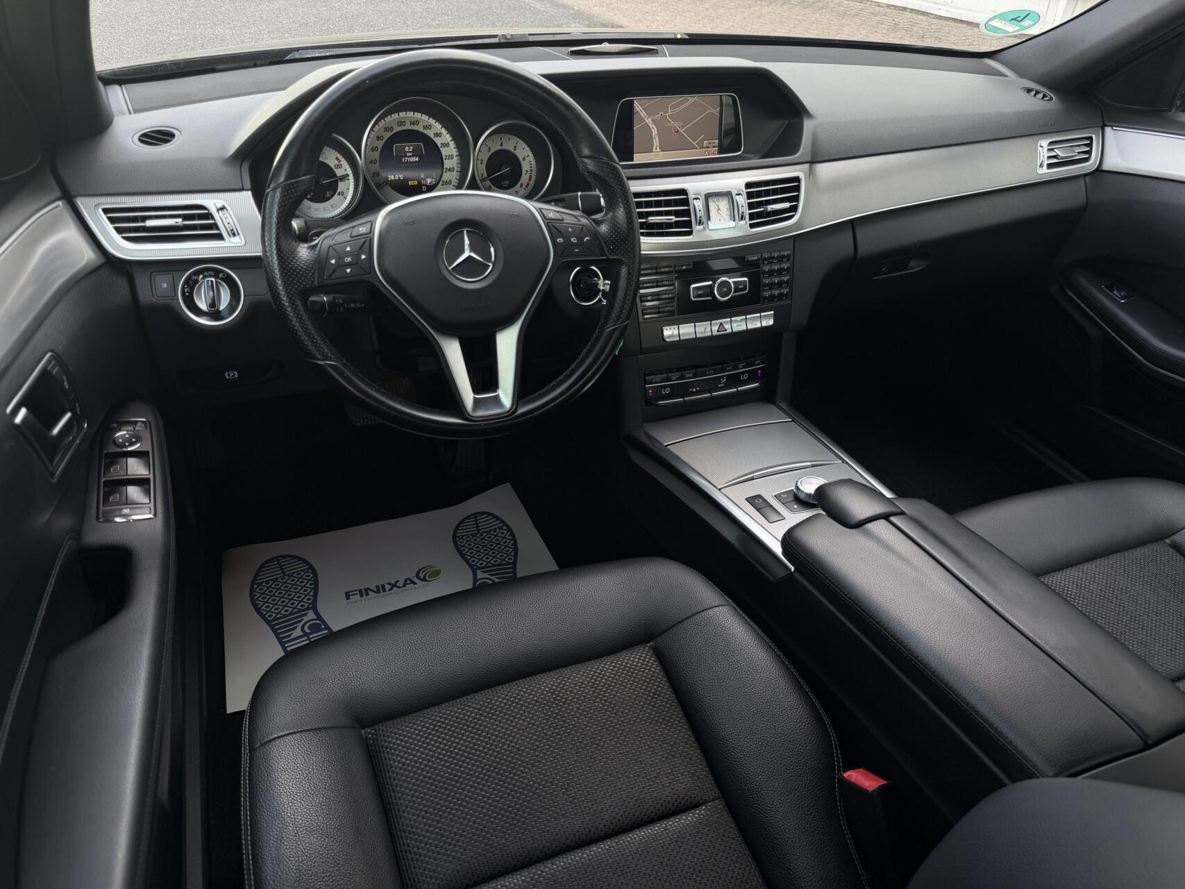 Foto van Mercedes-Benz E 200