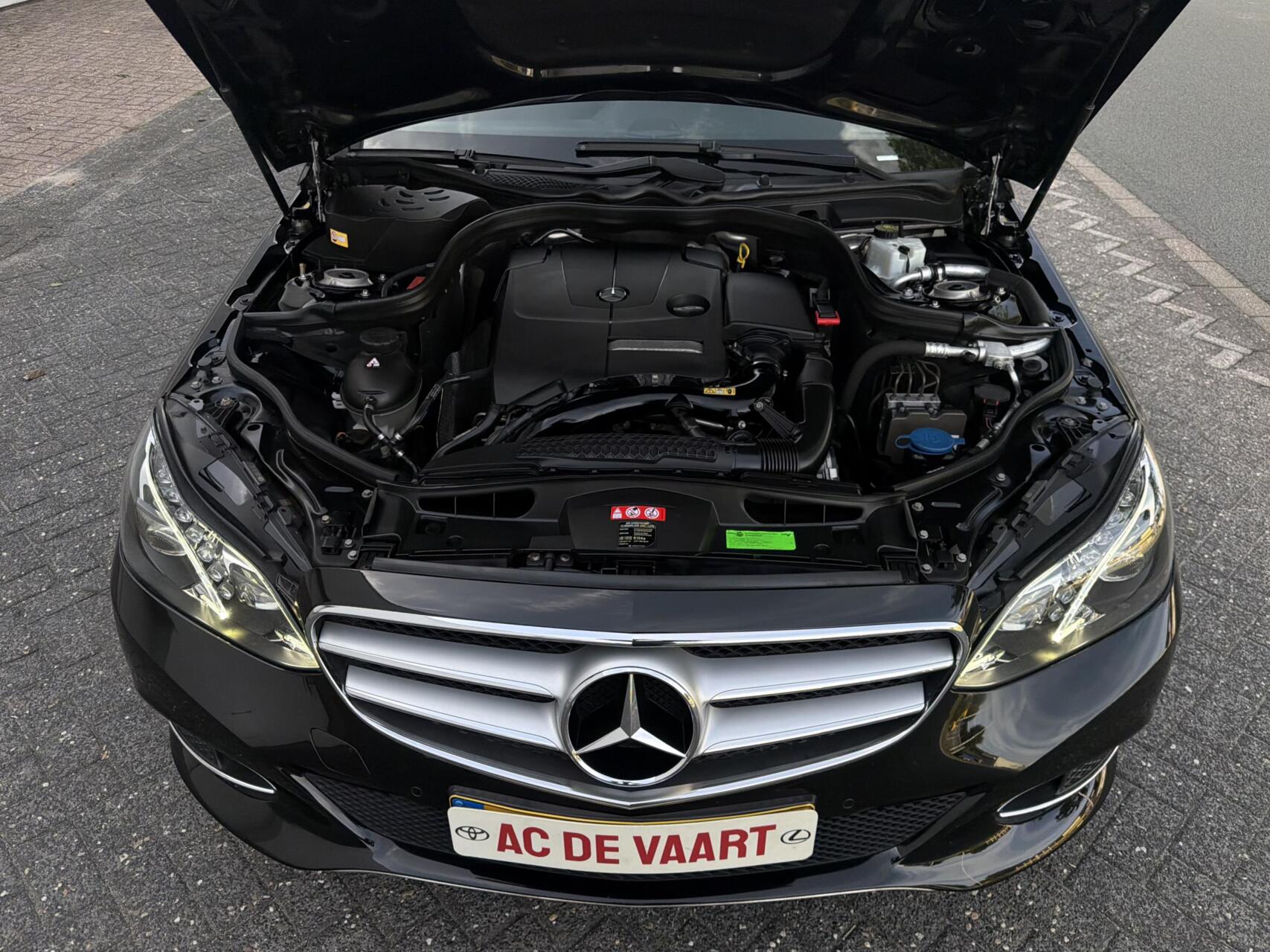 Foto van Mercedes-Benz E 200