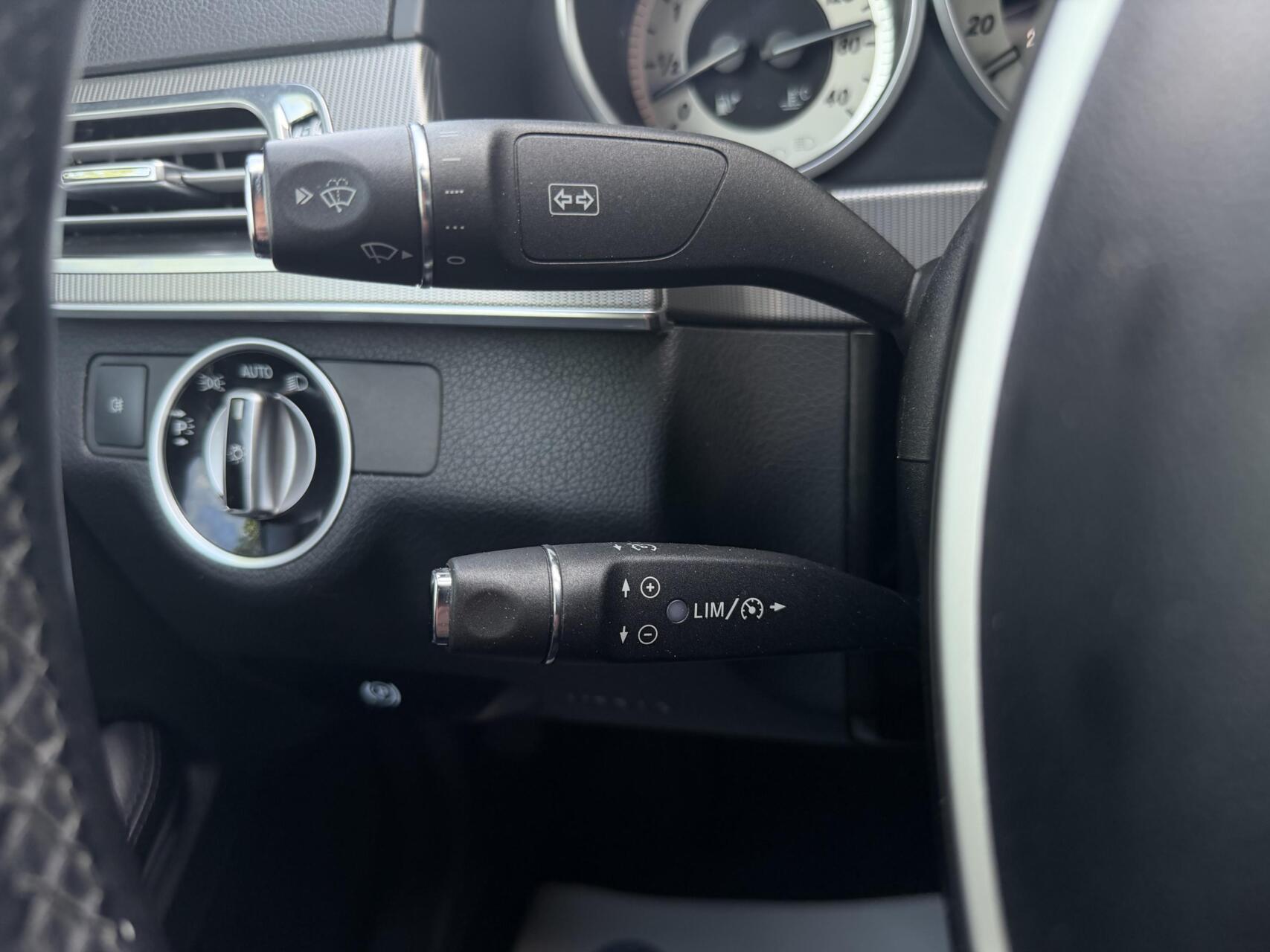 Foto van Mercedes-Benz E 200