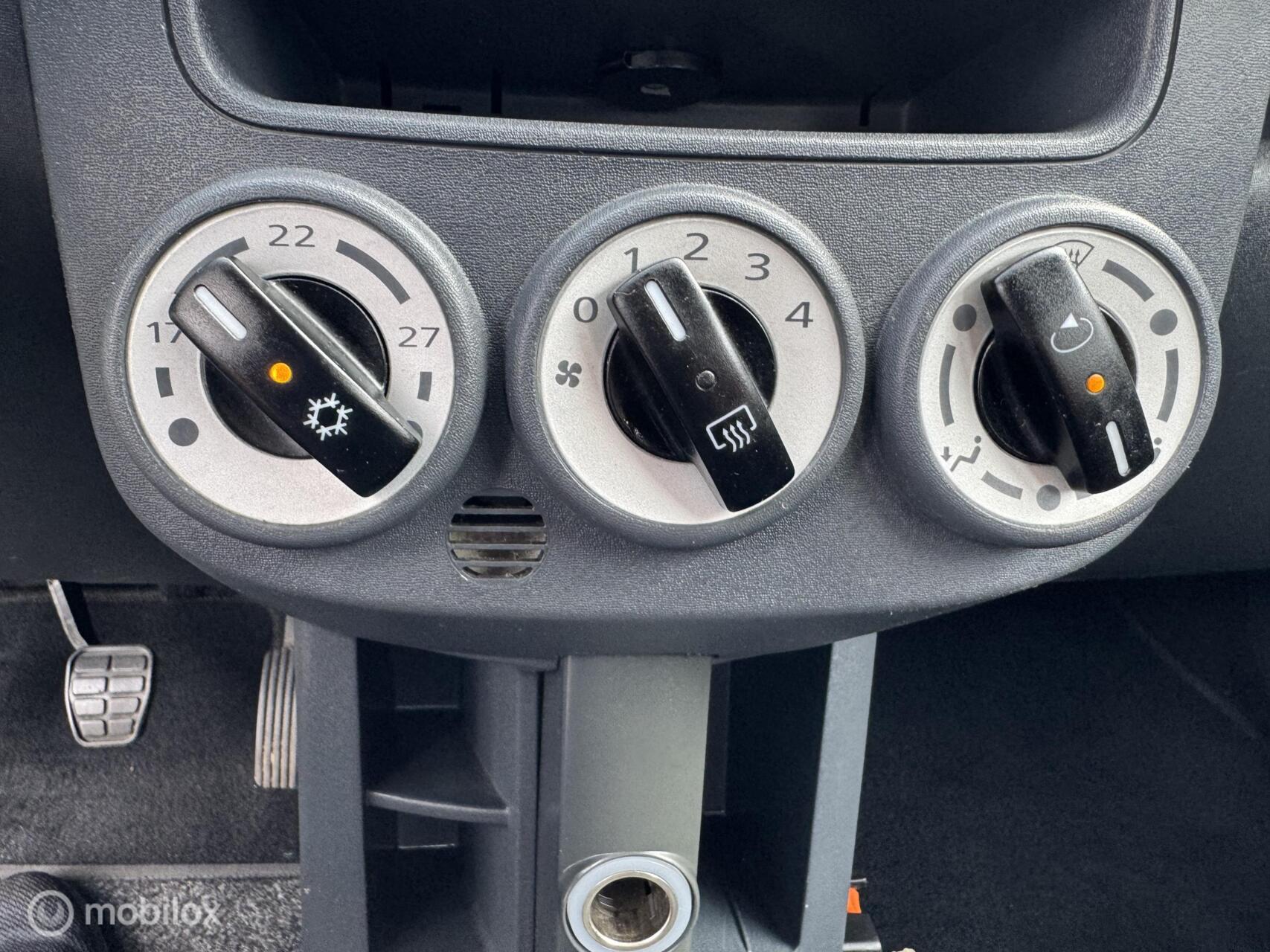 Foto van Mitsubishi Mitsubishi Colt