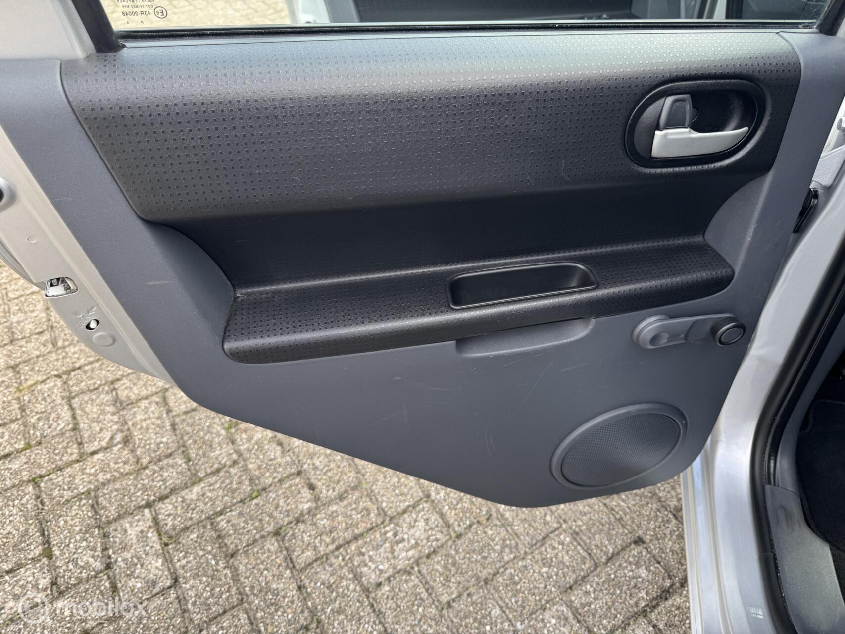 Foto van Mitsubishi Mitsubishi Colt