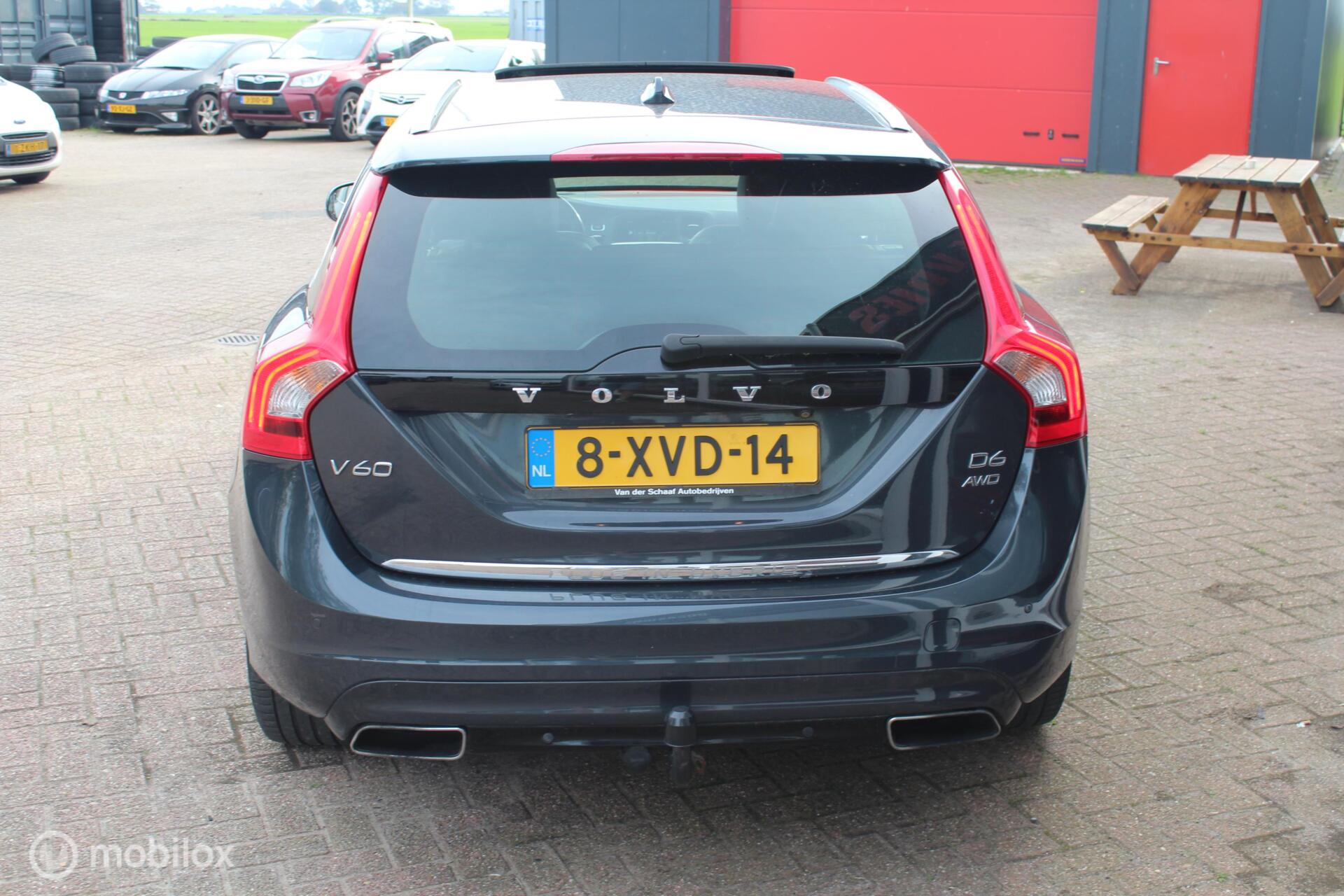 Foto van Volvo V60 Plug In Hybrid