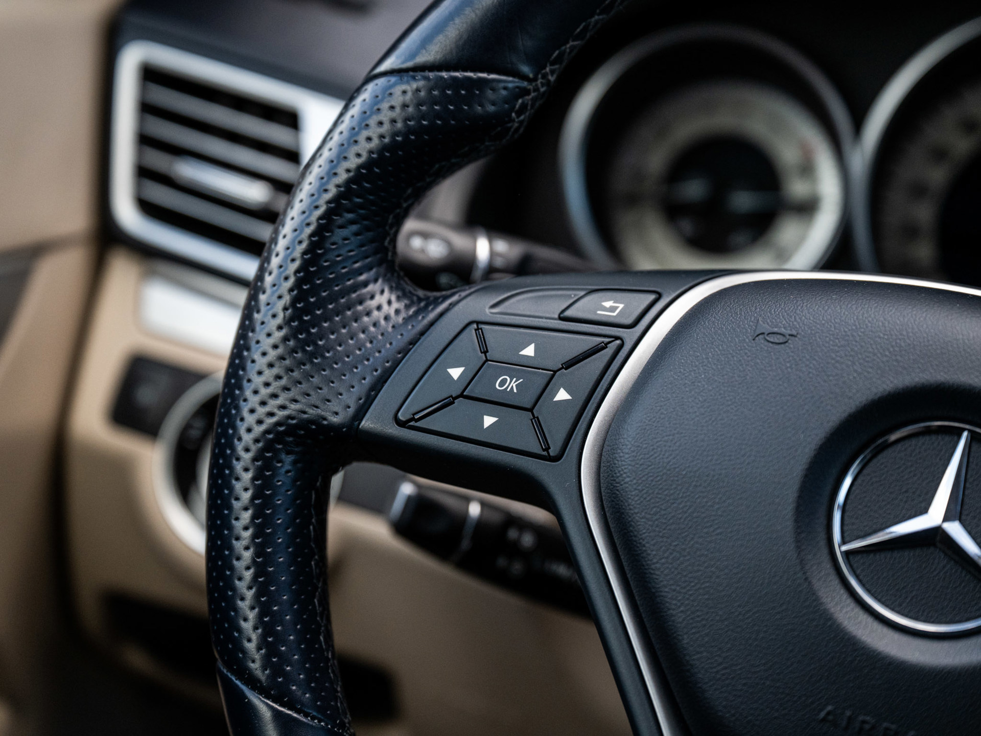 Foto van Mercedes-Benz E 400