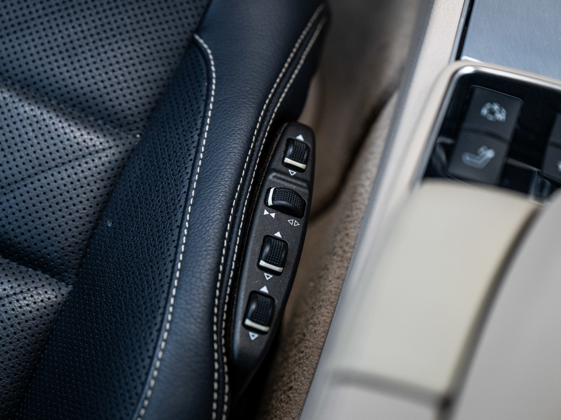 Foto van Mercedes-Benz E 400