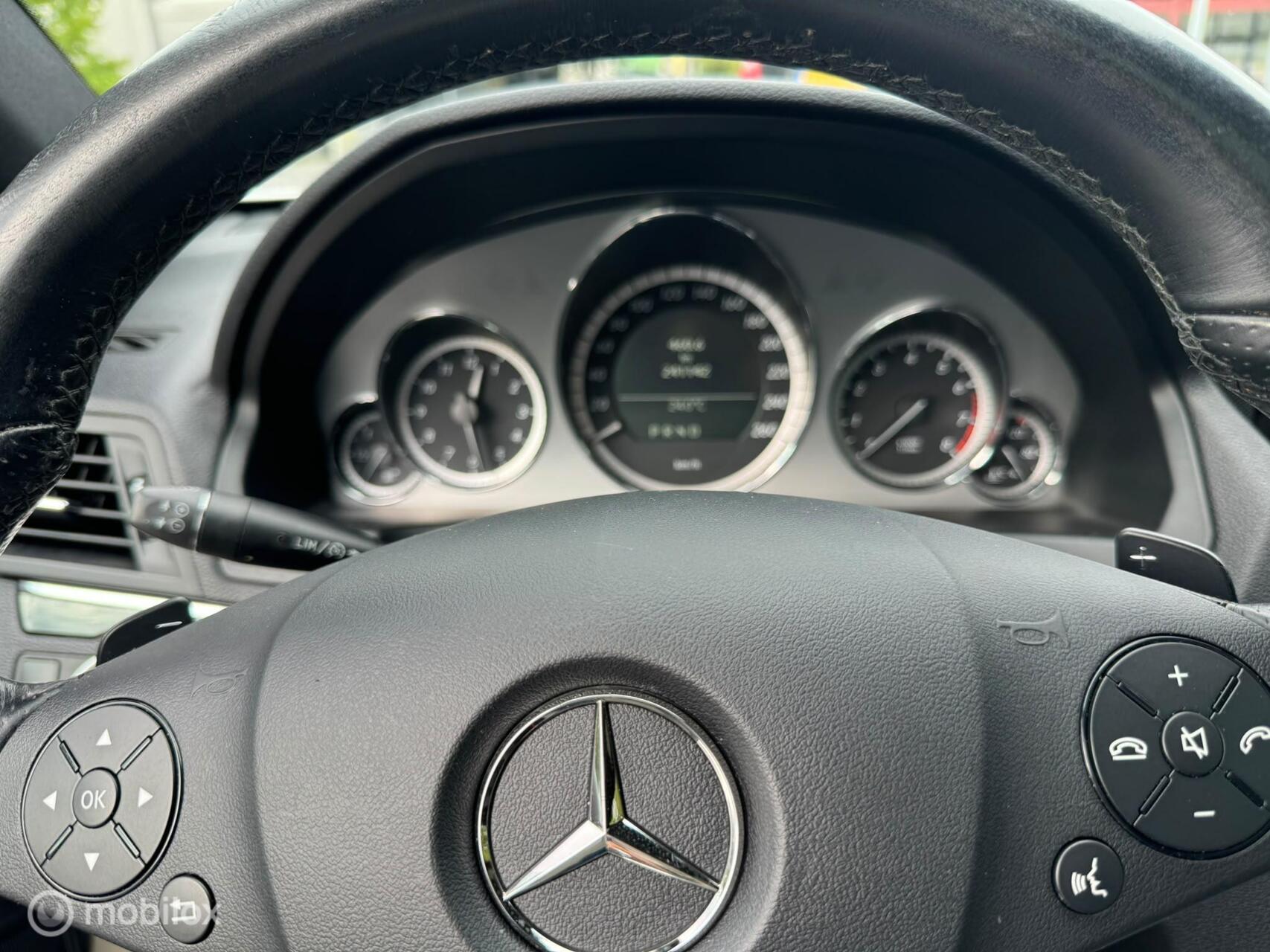 Foto van Mercedes-Benz E 200 Cgi