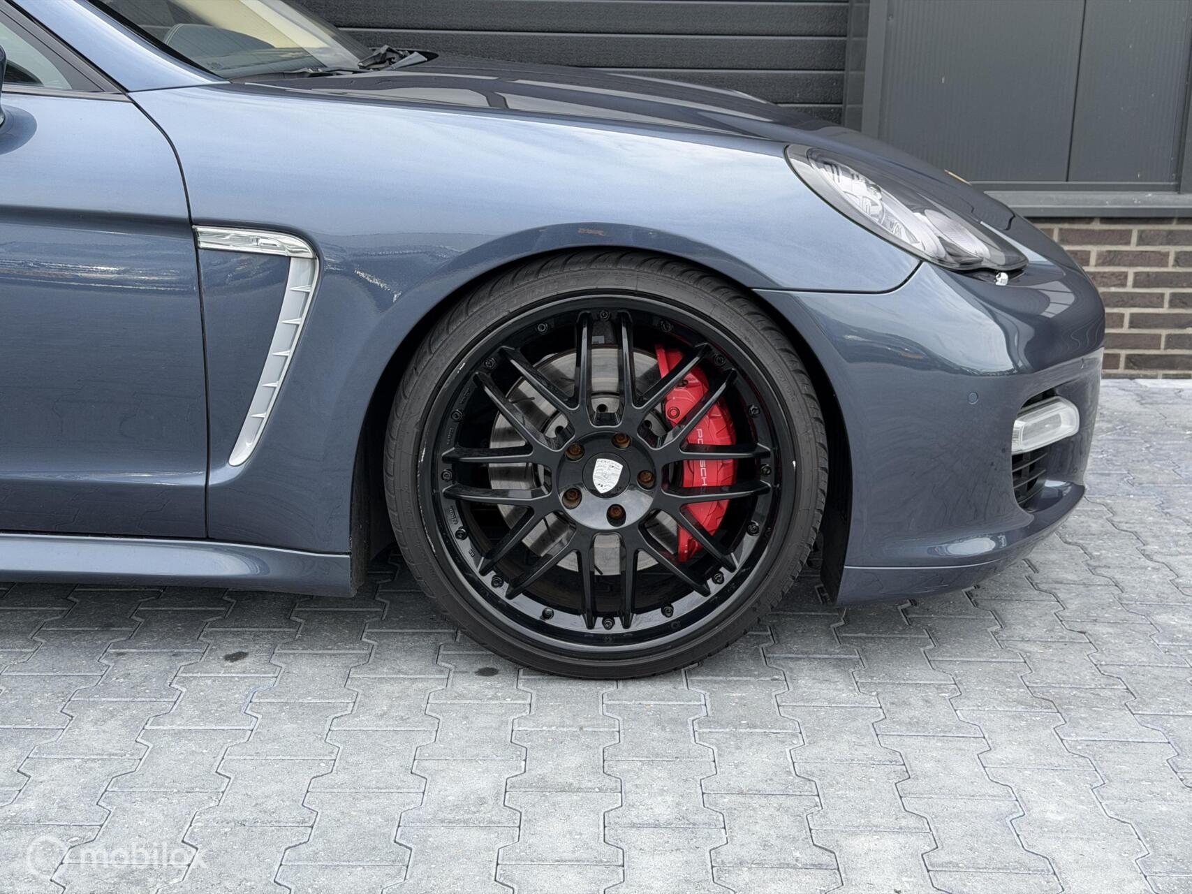 Foto van Porsche Panamera Turbo