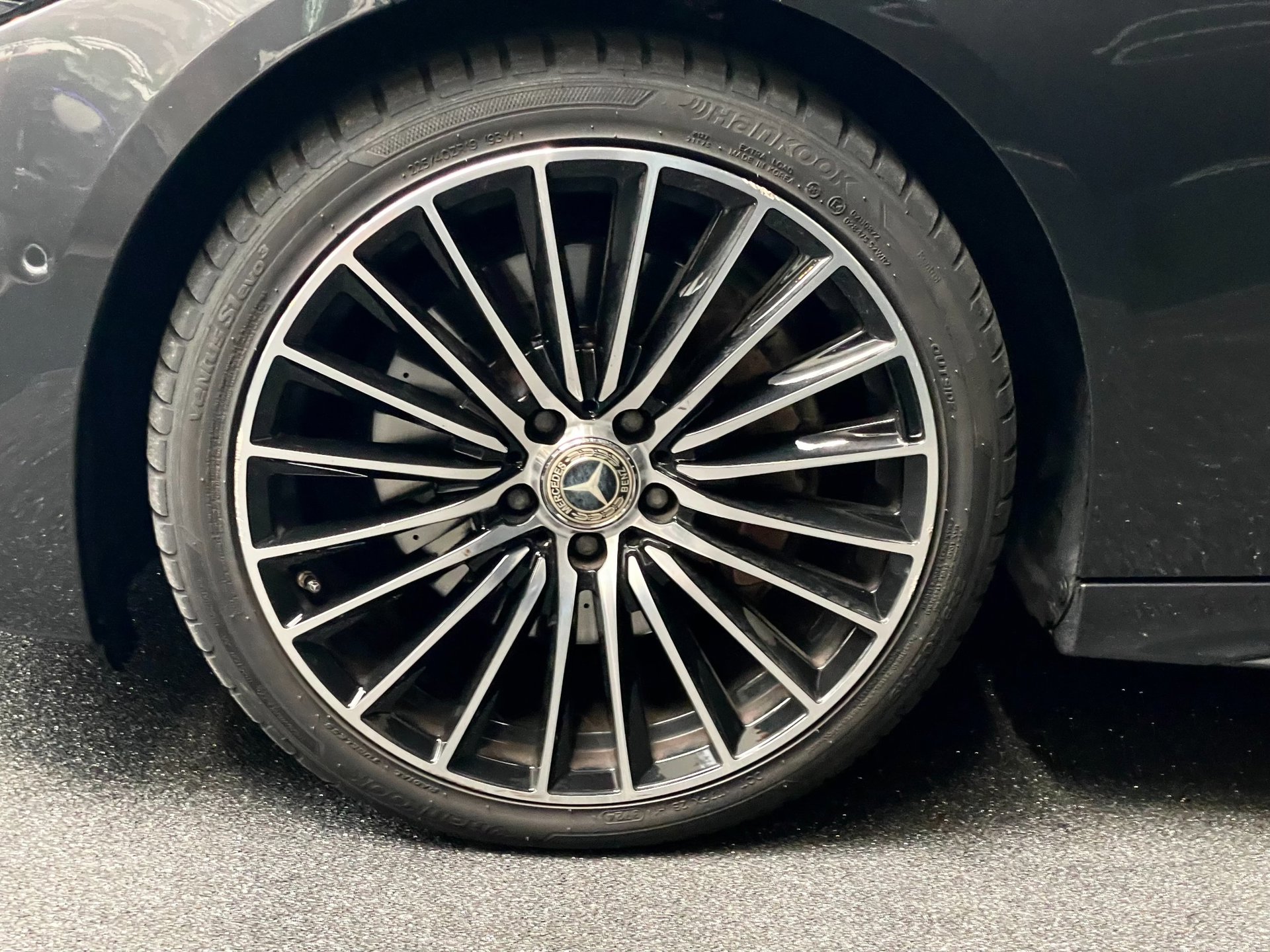 Foto van Mercedes-Benz C 300 E