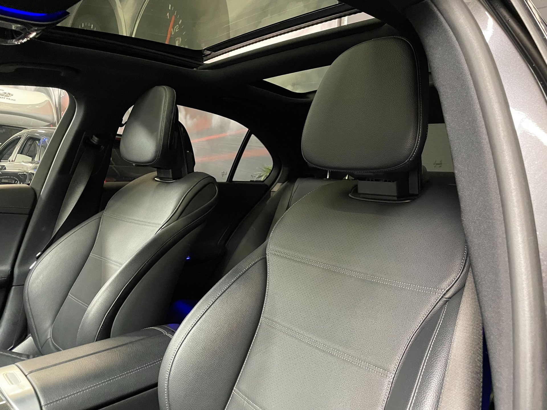 Foto van Mercedes-Benz C 300 E