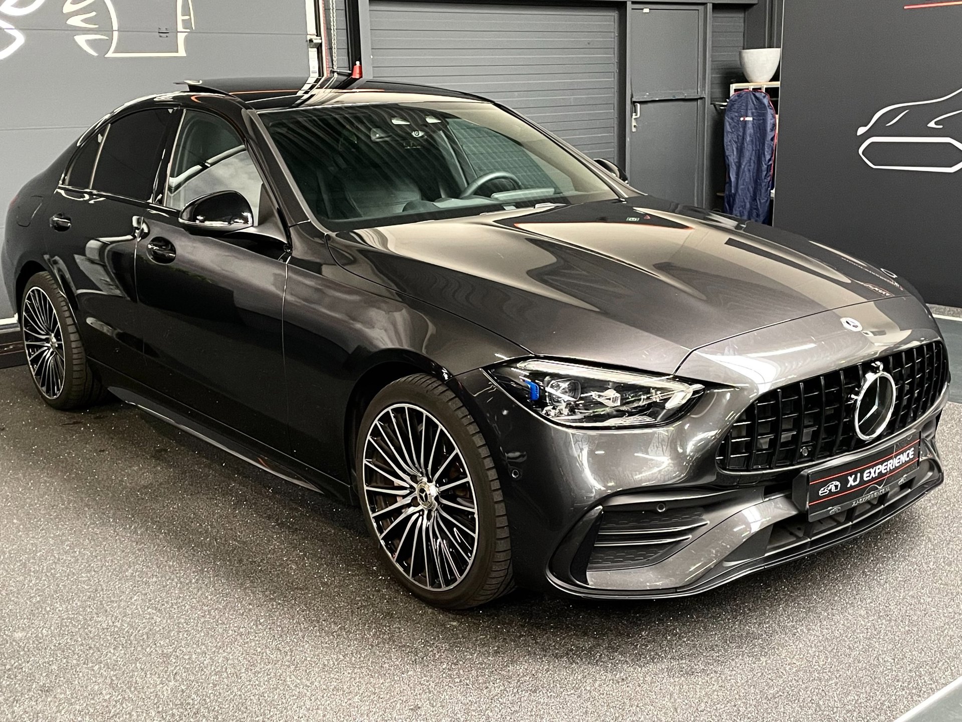 Foto van Mercedes-Benz C 300 E