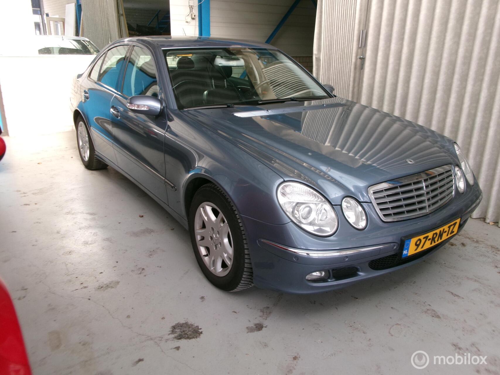 Mercedes-Benz E 320 CDI 320 CDI Elegance 2005 - voorkant