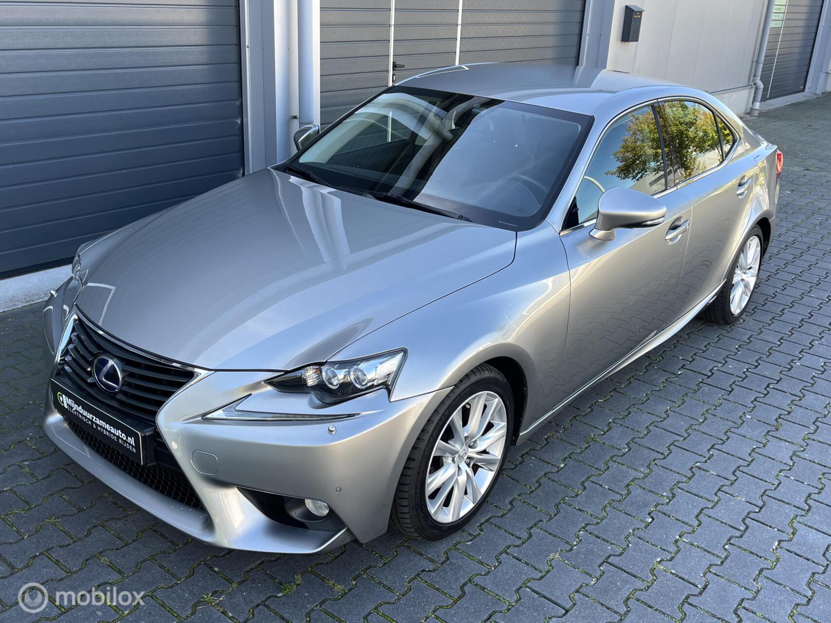 Foto van Lexus Lexus Is300h