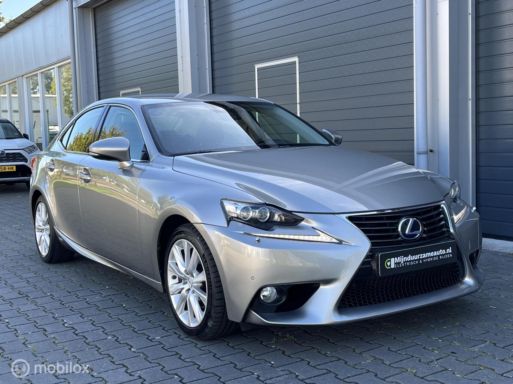 Foto van Lexus Lexus Is300h
