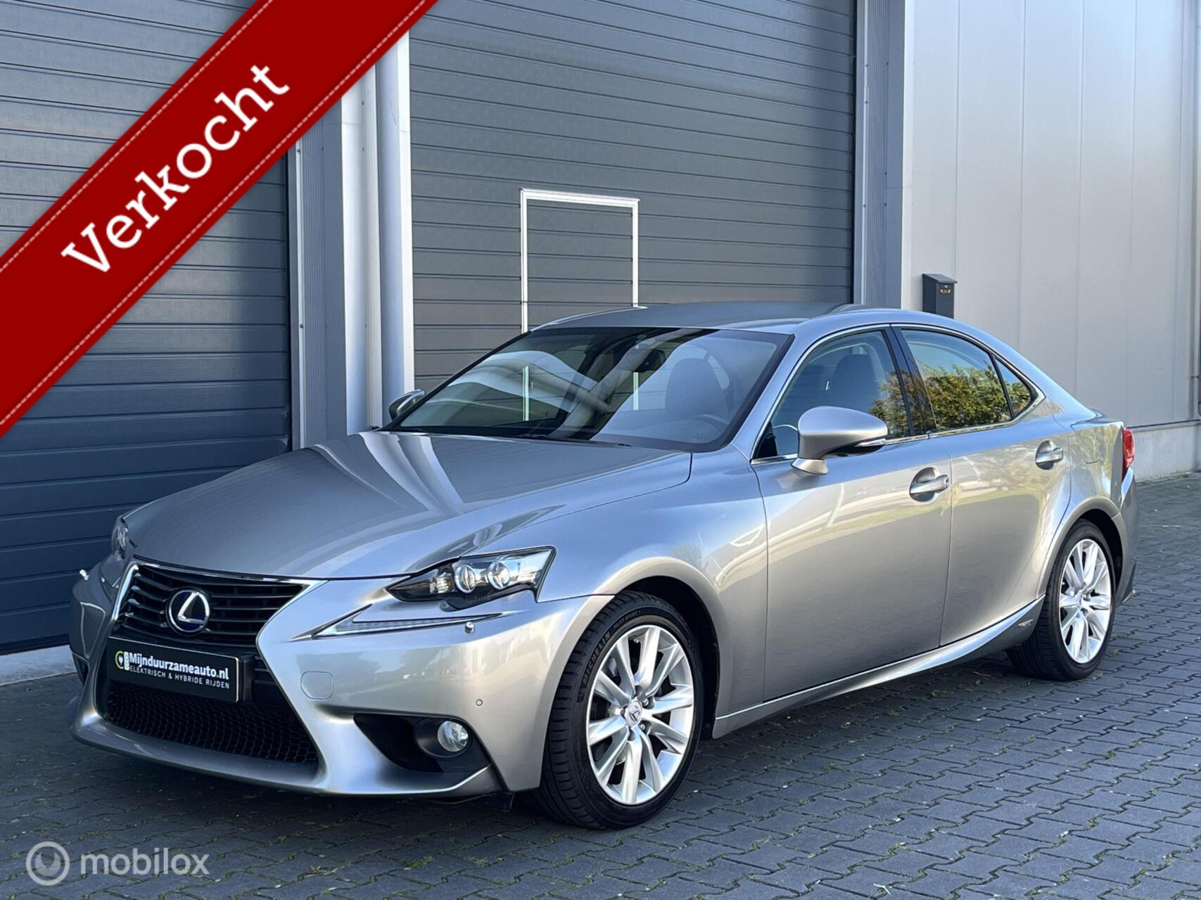 Lexus Lexus Is300h 300h Luxury Line , Leder, LED, Dealer, Weinig km ! 2014 - voorkant