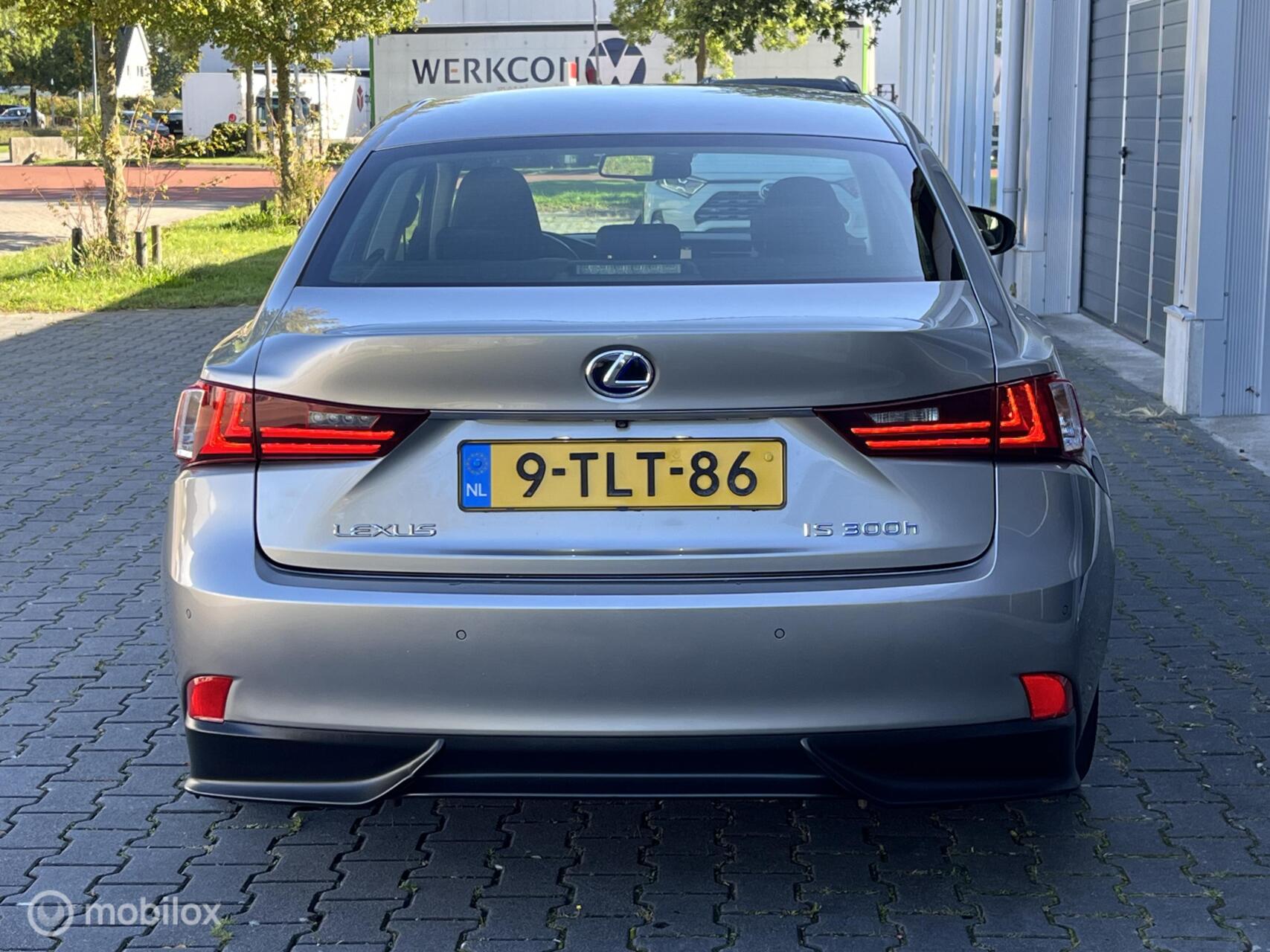 Foto van Lexus Lexus Is300h