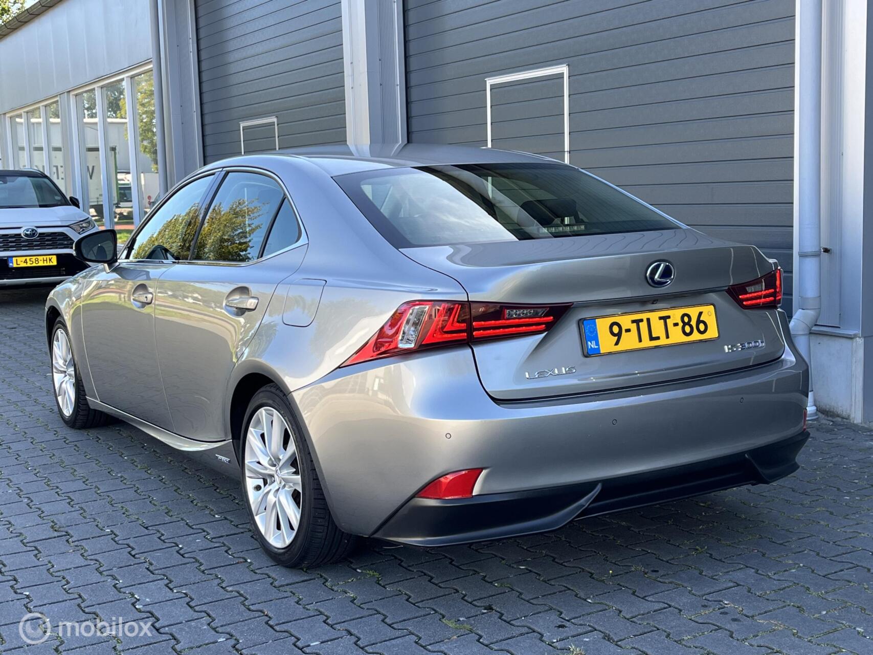 Foto van Lexus Lexus Is300h