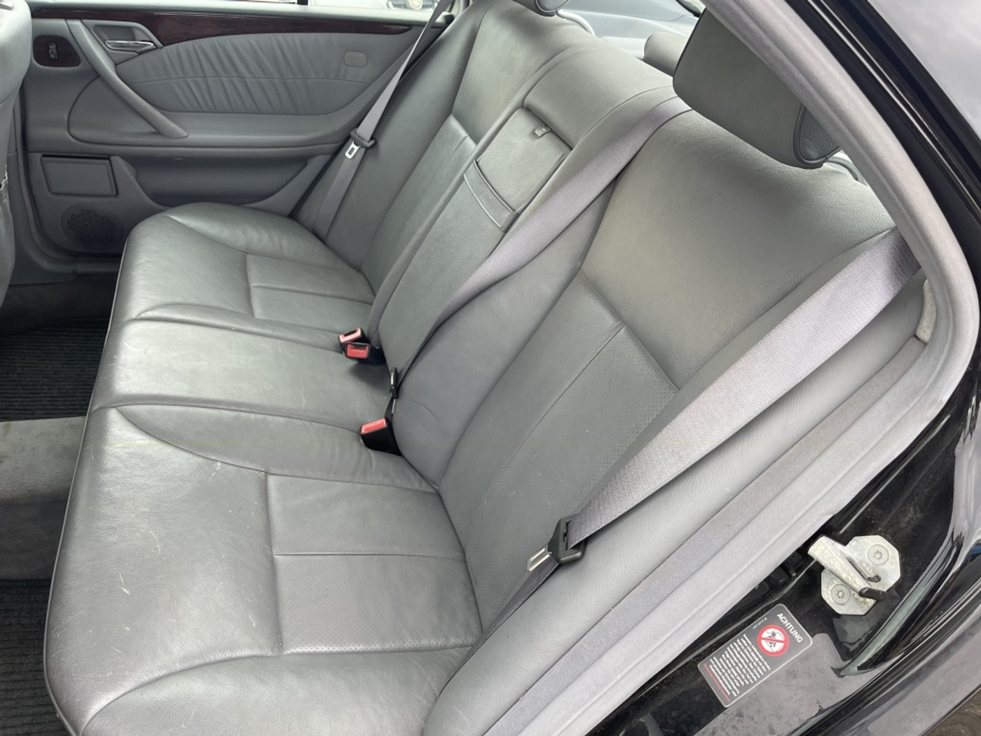 Foto van Mercedes-Benz E 430 4-matic