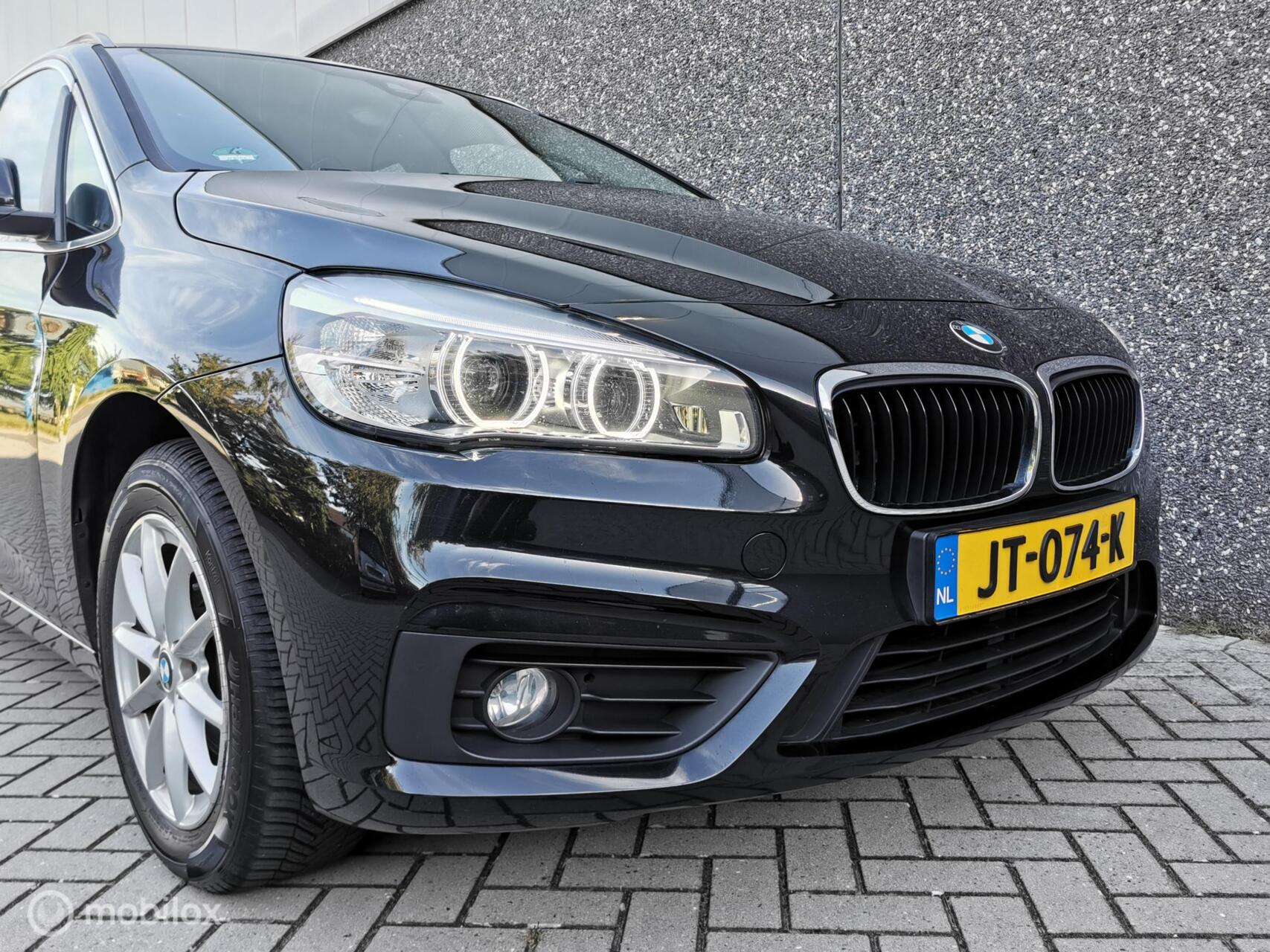 Foto van BMW 216i Active Tourer