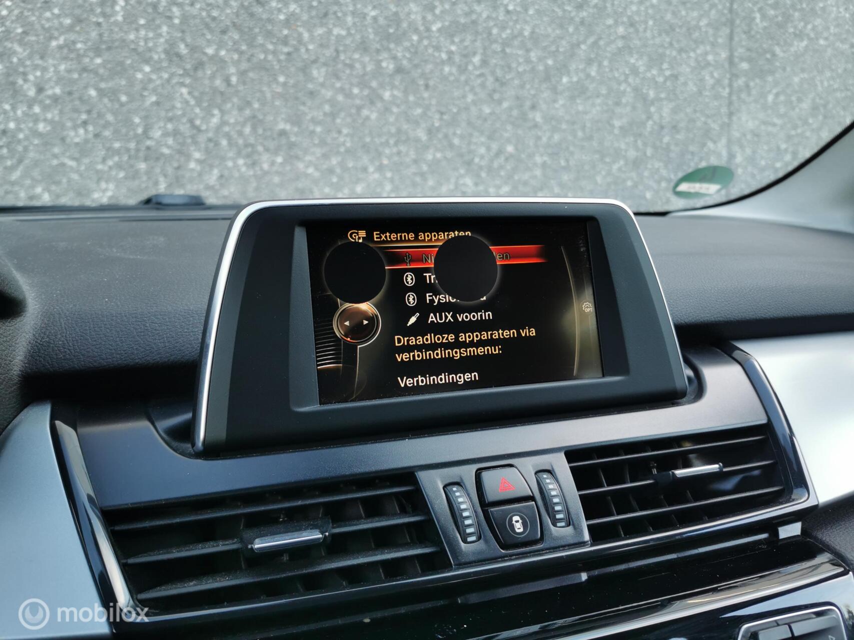 Foto van BMW 216i Active Tourer