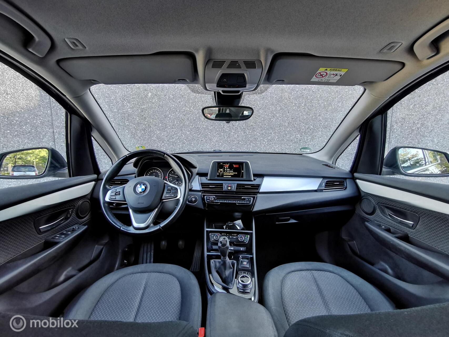 Foto van BMW 216i Active Tourer