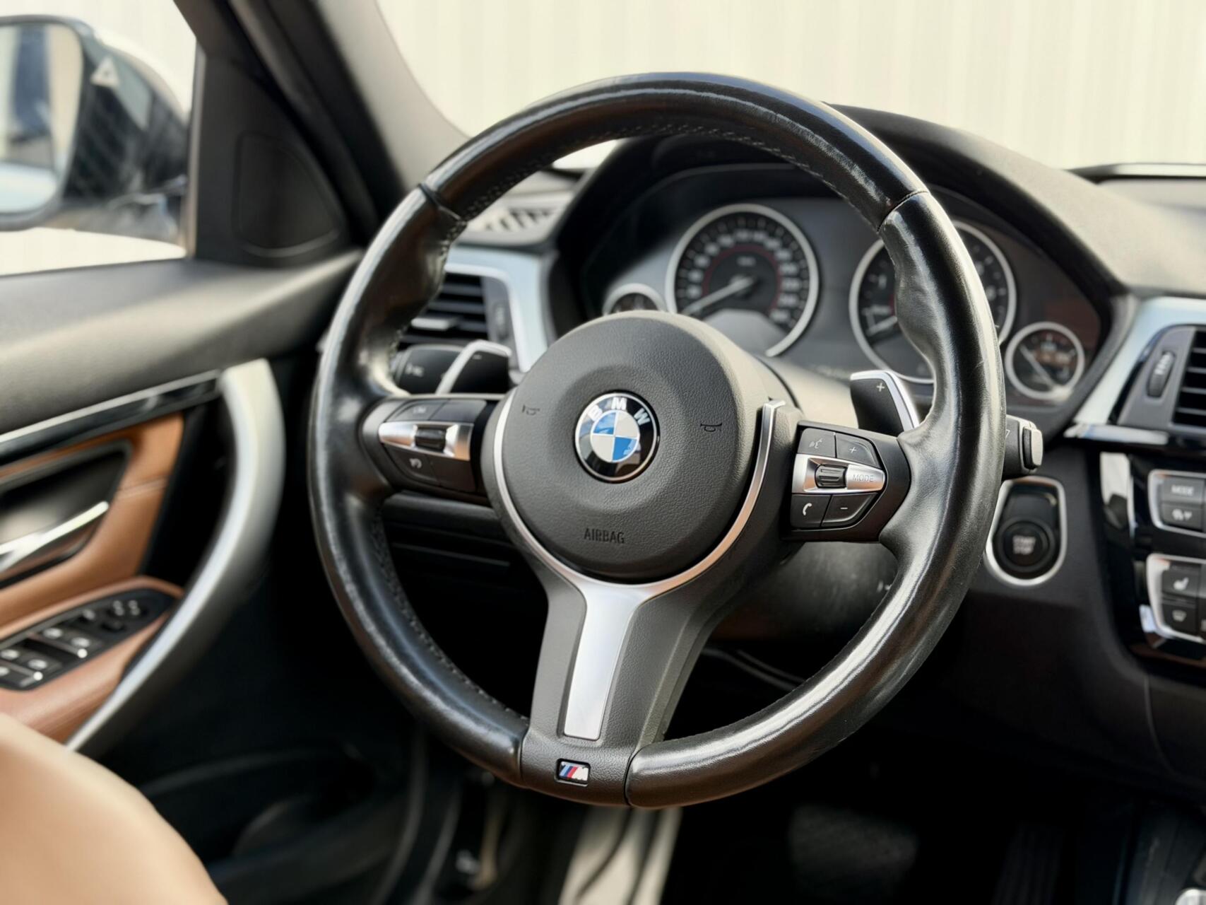 Foto van BMW 330e Iperformance