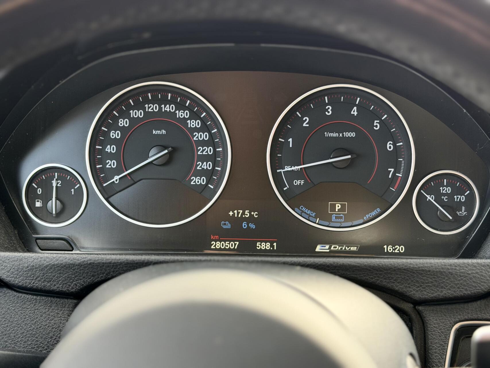 Foto van BMW 330e Iperformance