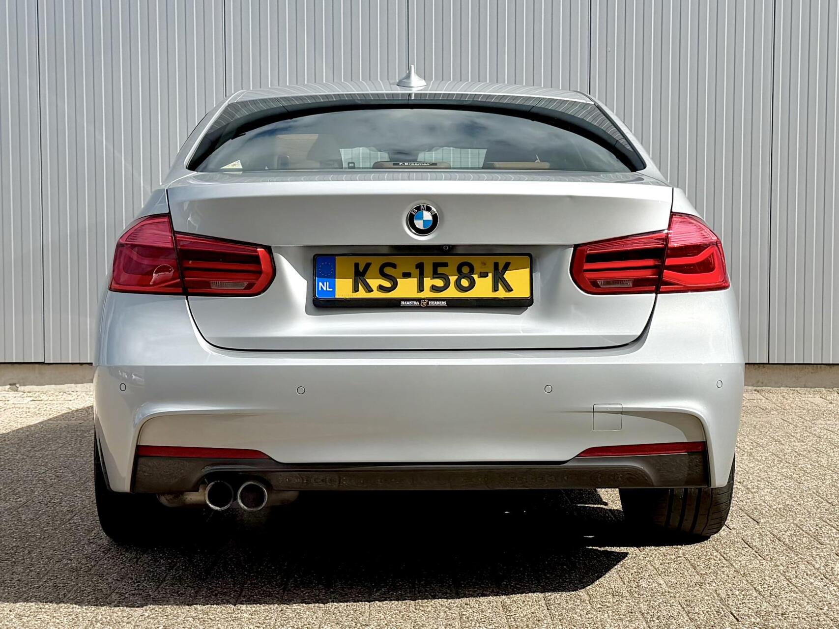 Foto van BMW 330e Iperformance