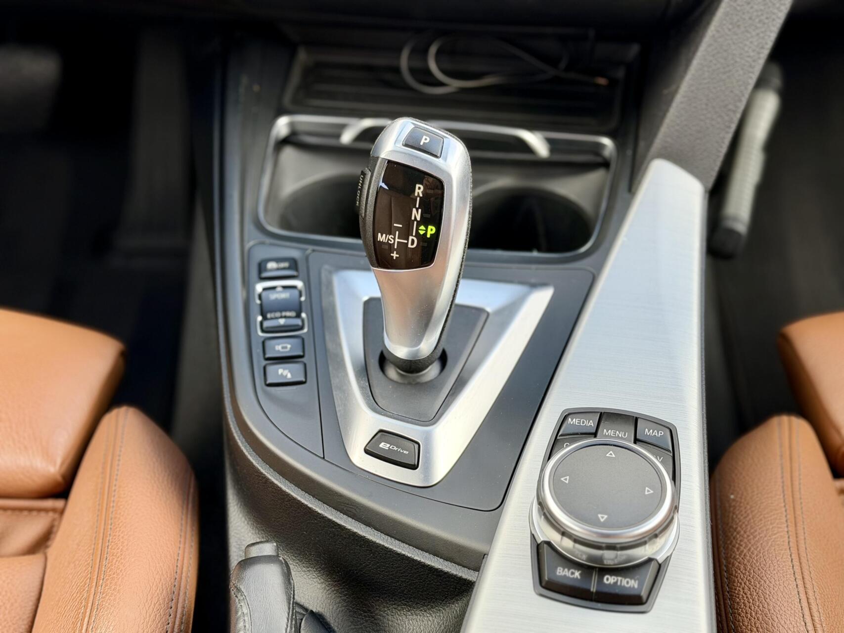 Foto van BMW 330e Iperformance