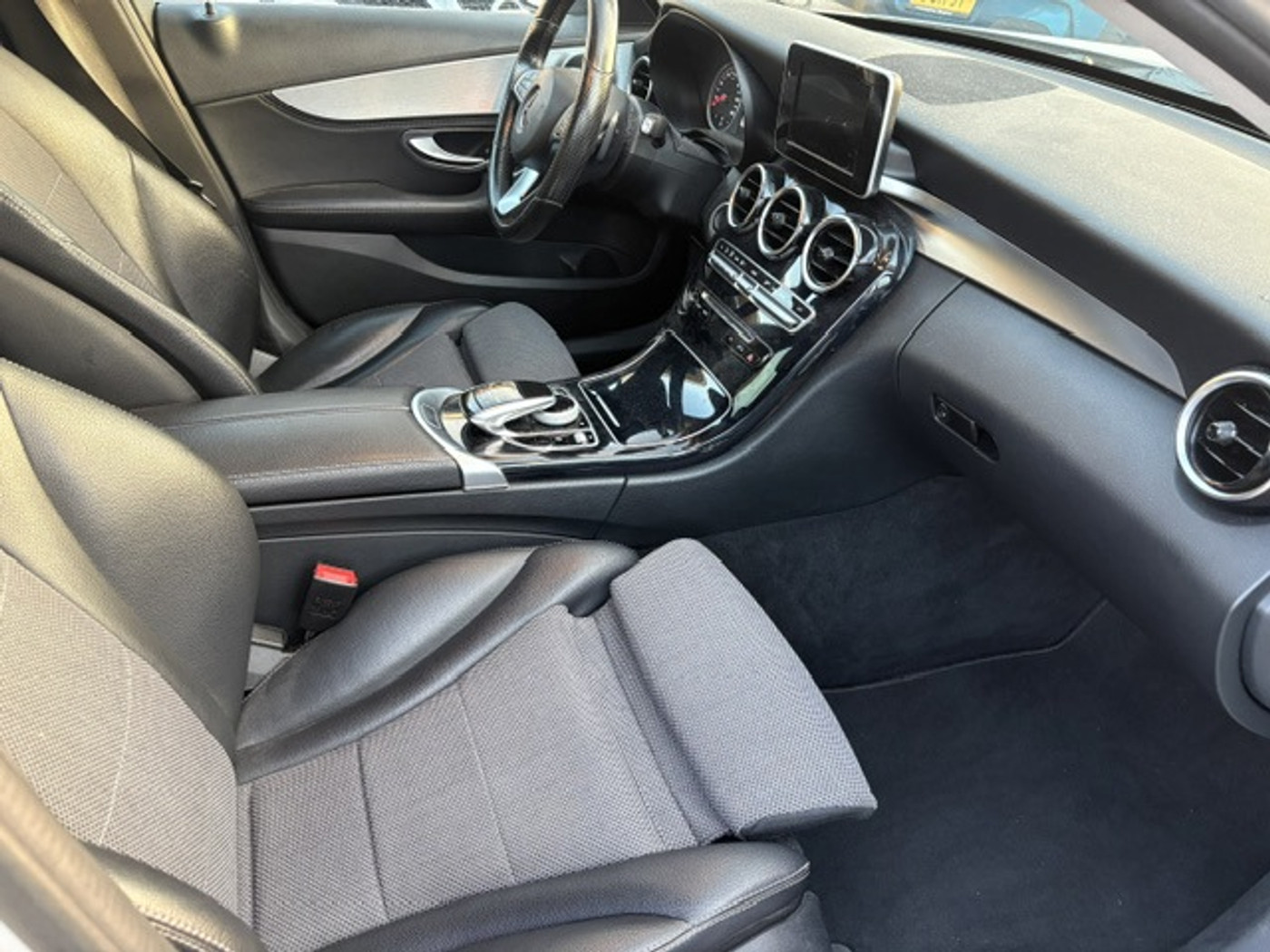 Foto van Mercedes-Benz C 180 D