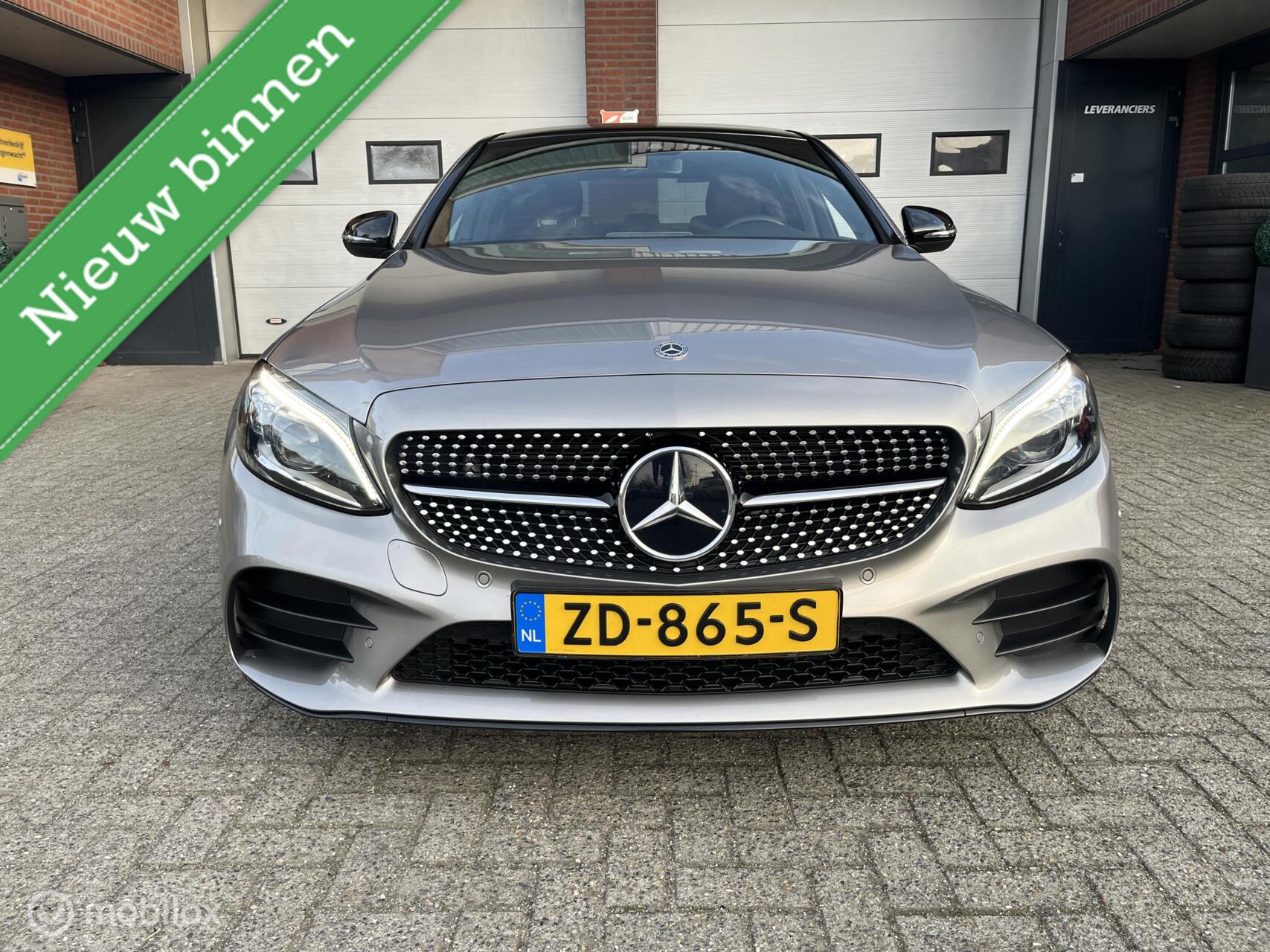 Foto van Mercedes-Benz C 200