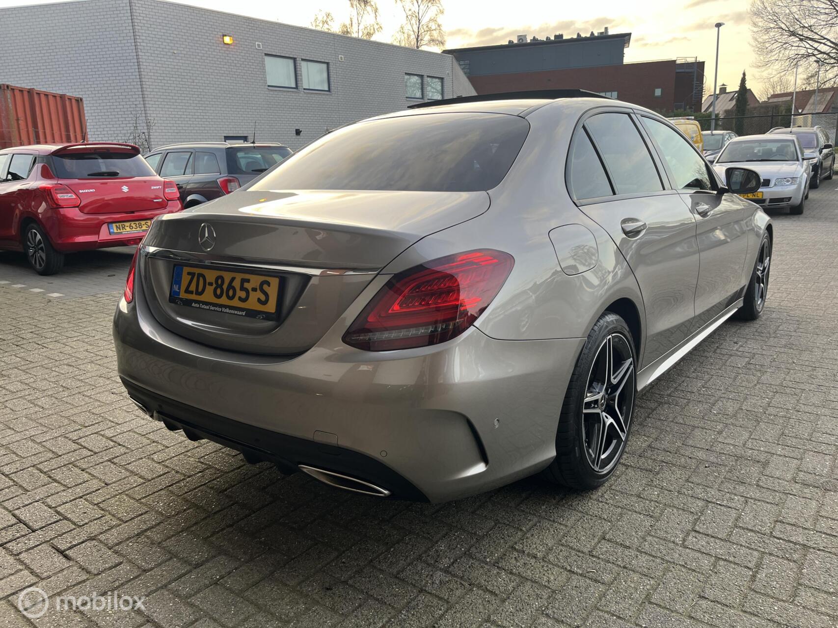 Foto van Mercedes-Benz C 200