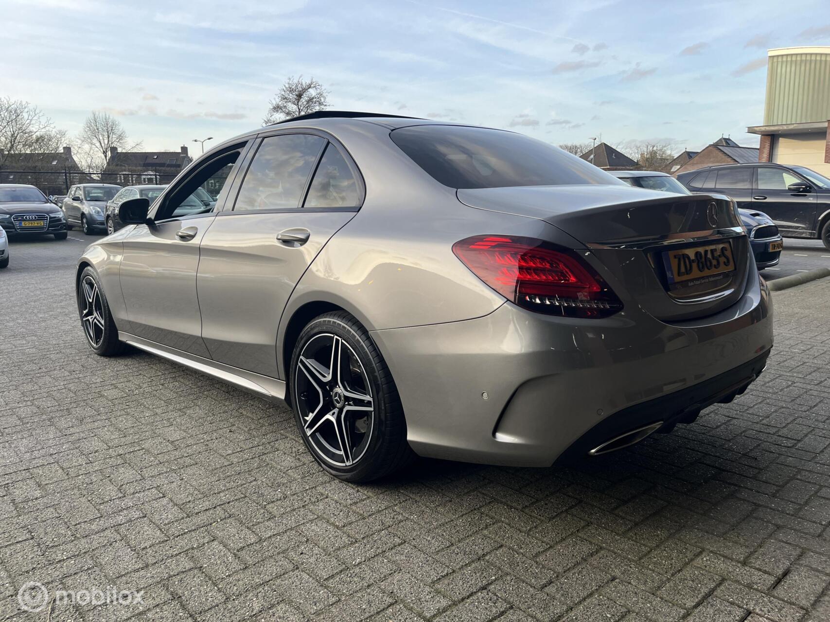Foto van Mercedes-Benz C 200