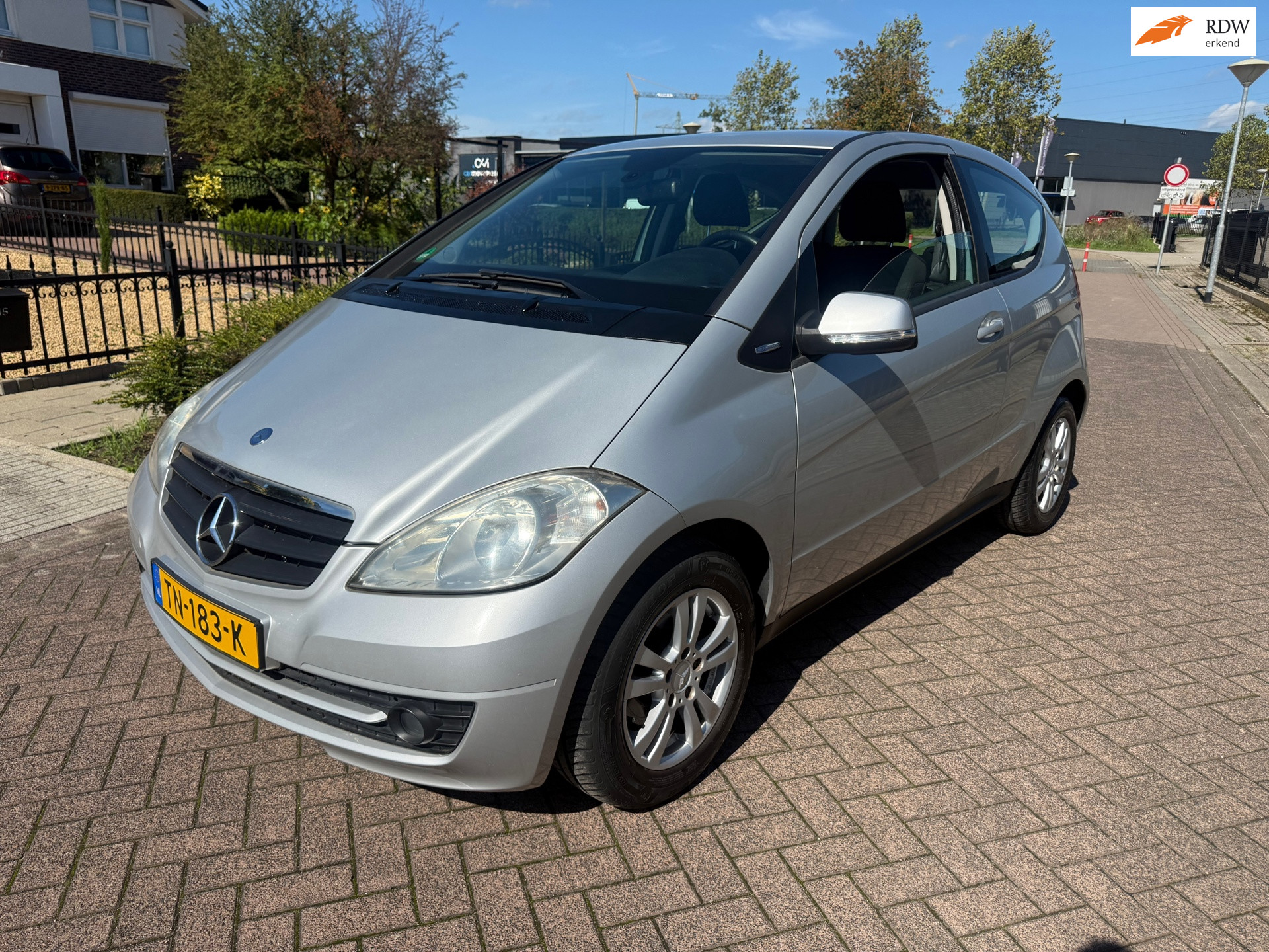 Mercedes-Benz A 160 160 BlueEFFICIENCY Elegance **LAGEKM** HOGEINSTAP** 2009 - voorkant