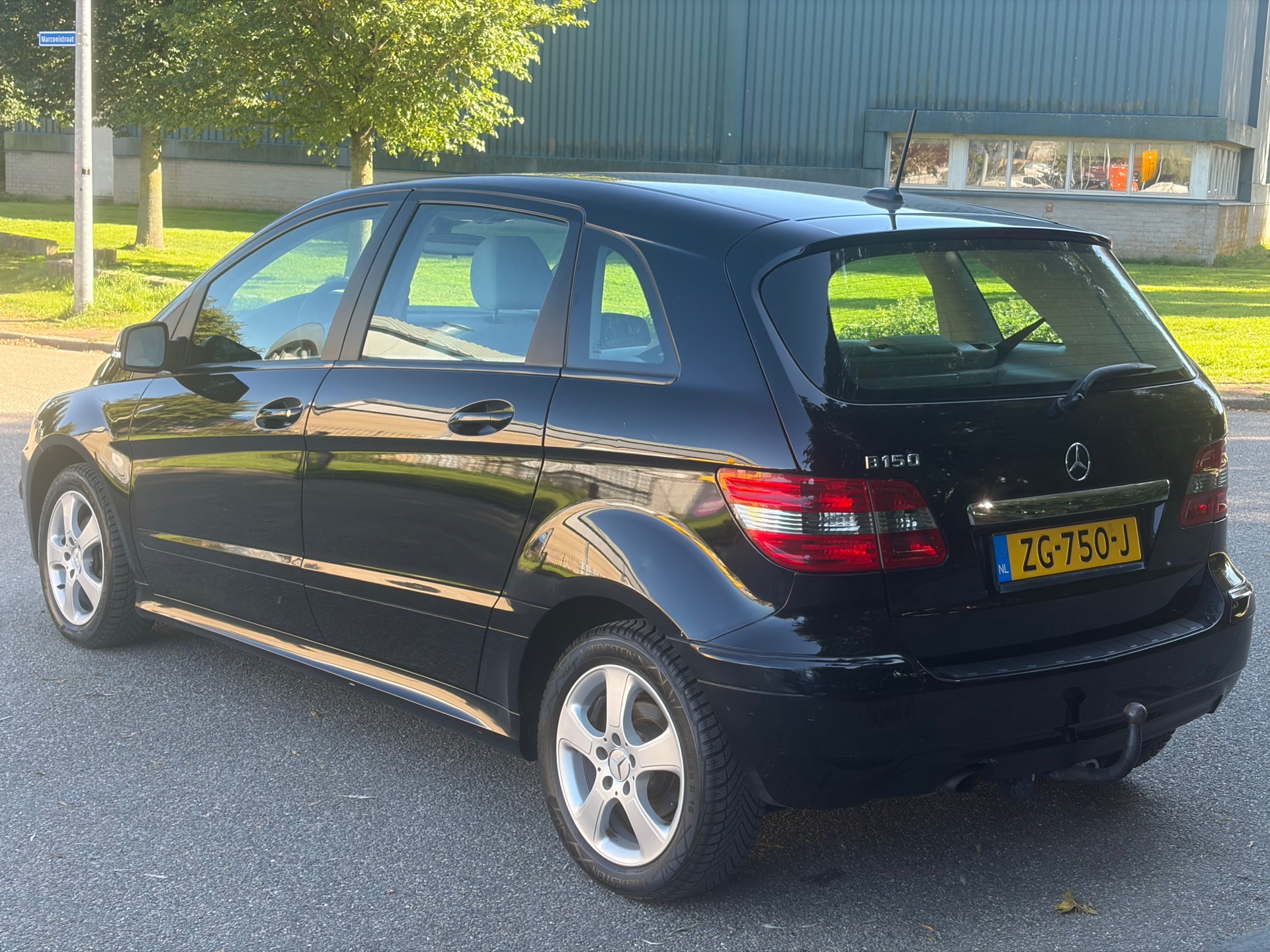 Foto van Mercedes-Benz B 150