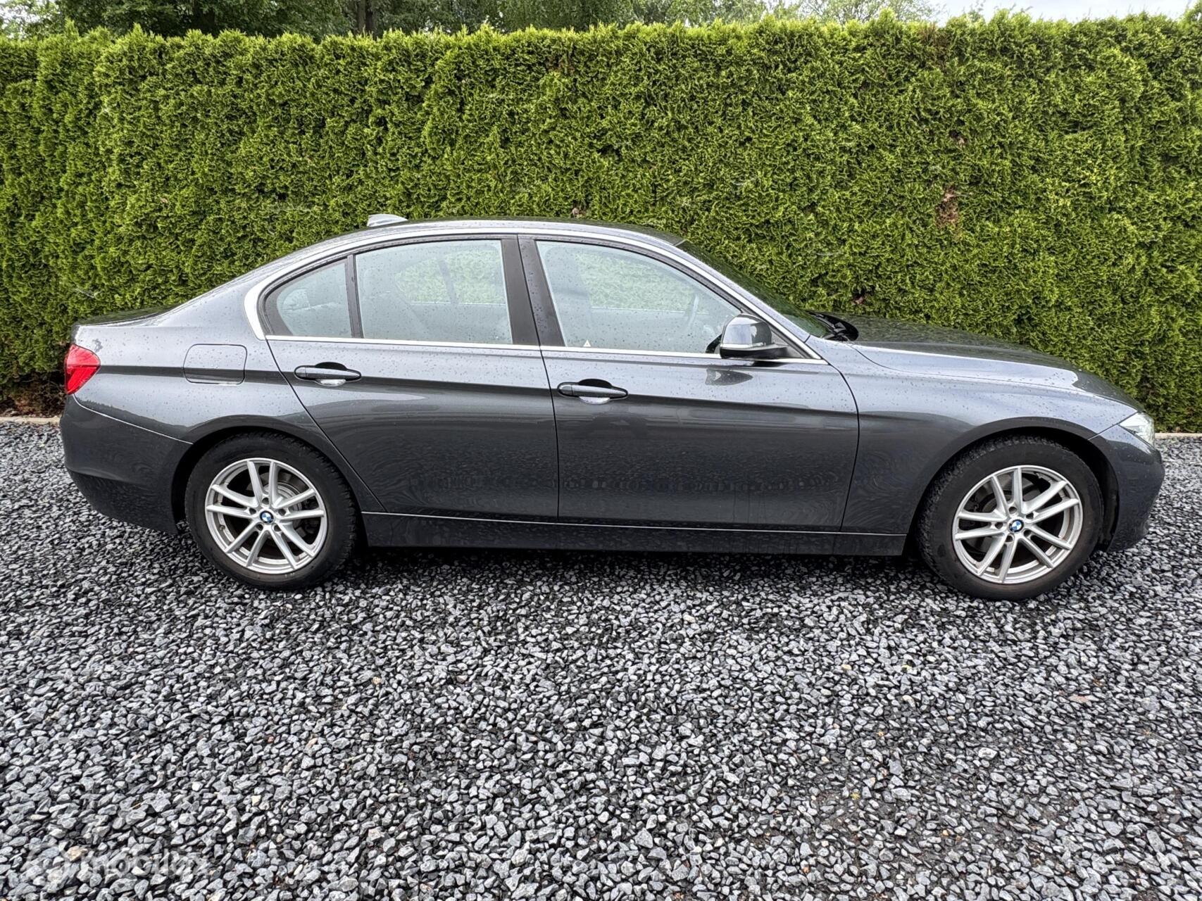 Foto van BMW 330i
