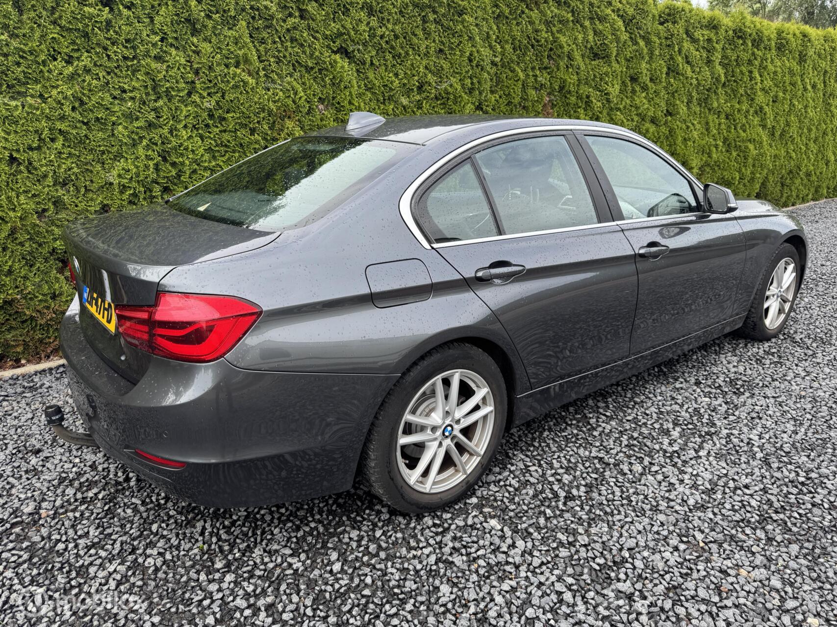 Foto van BMW 330i