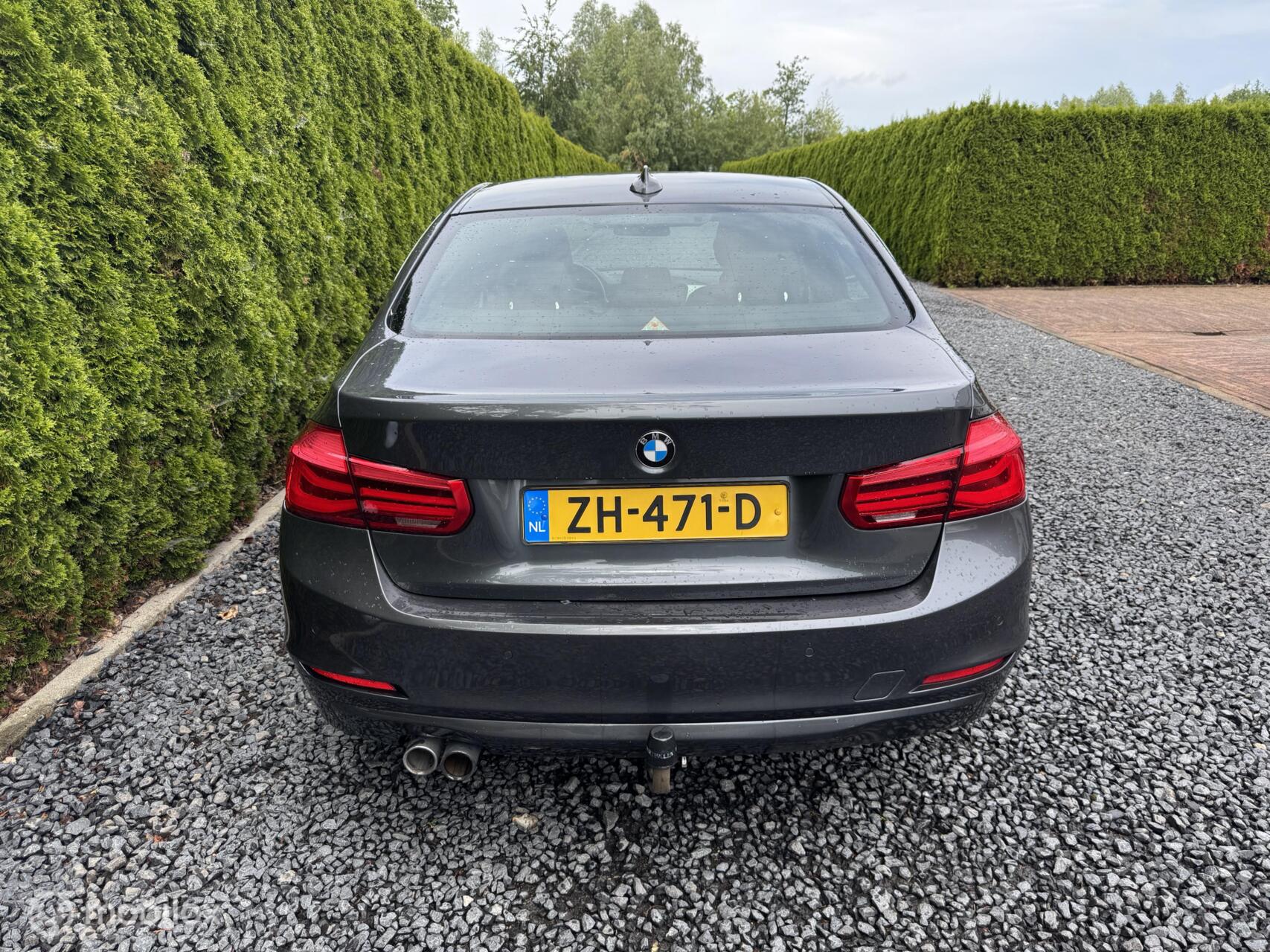 Foto van BMW 330i