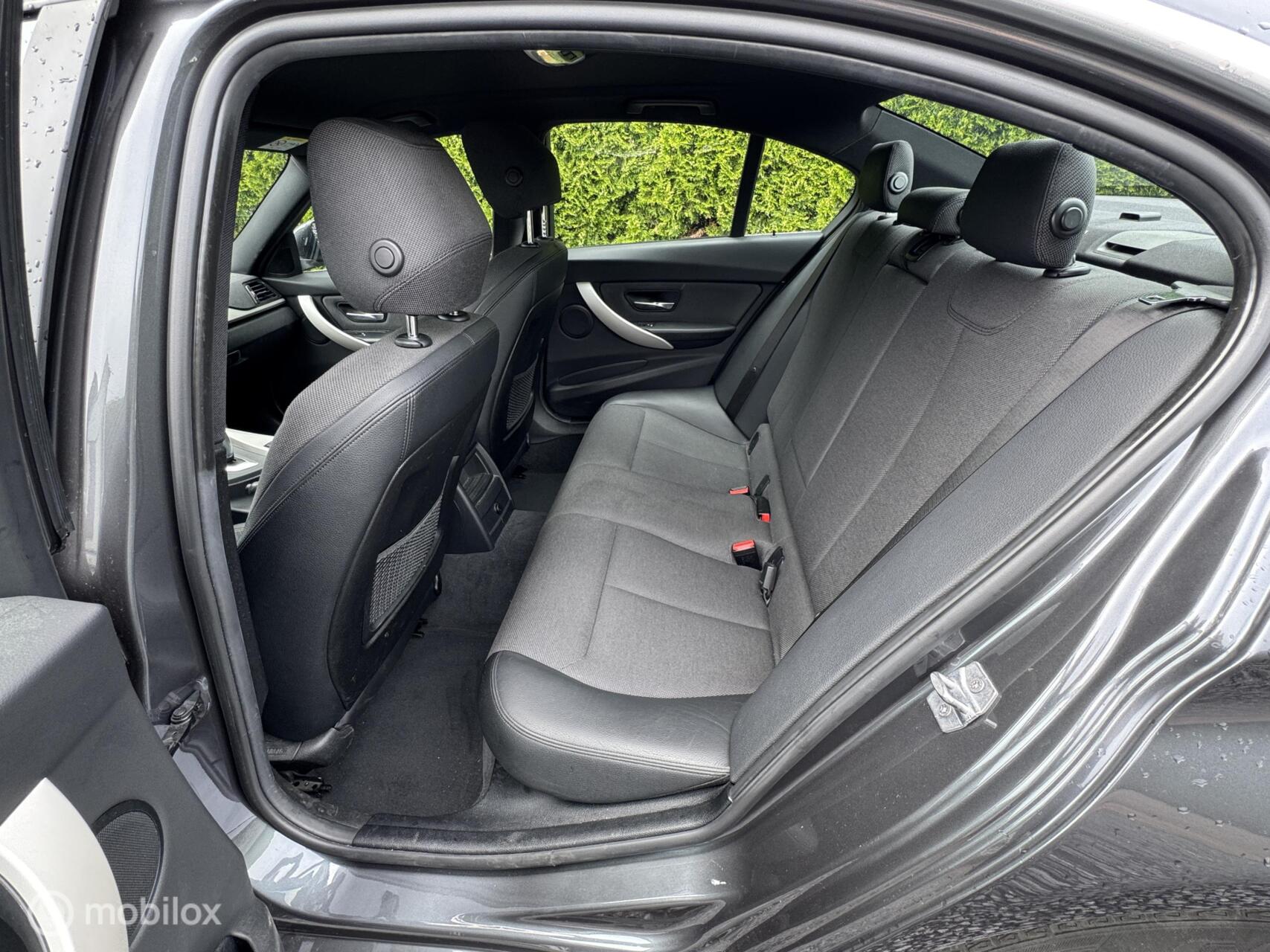 Foto van BMW 330i