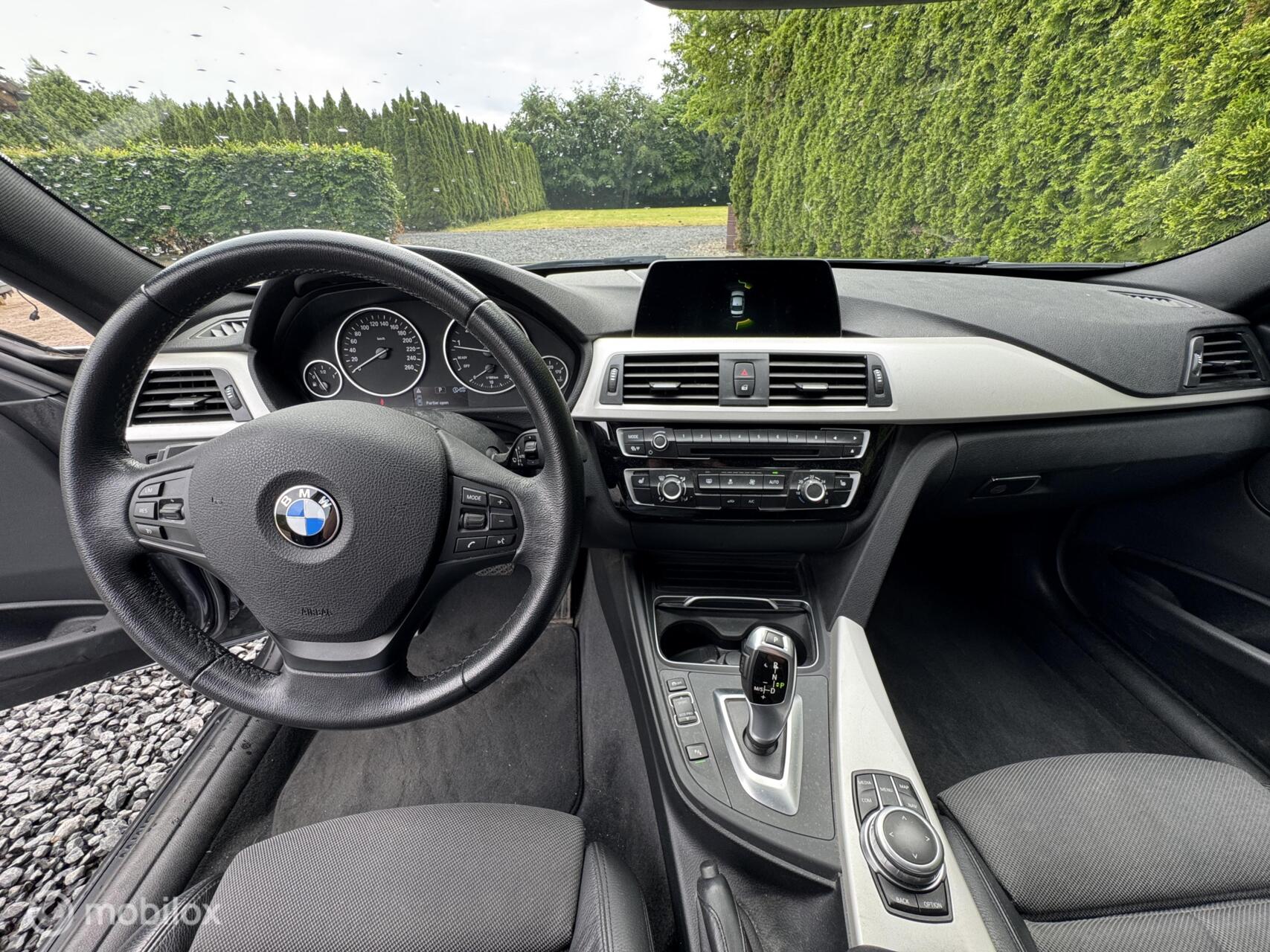 Foto van BMW 330i